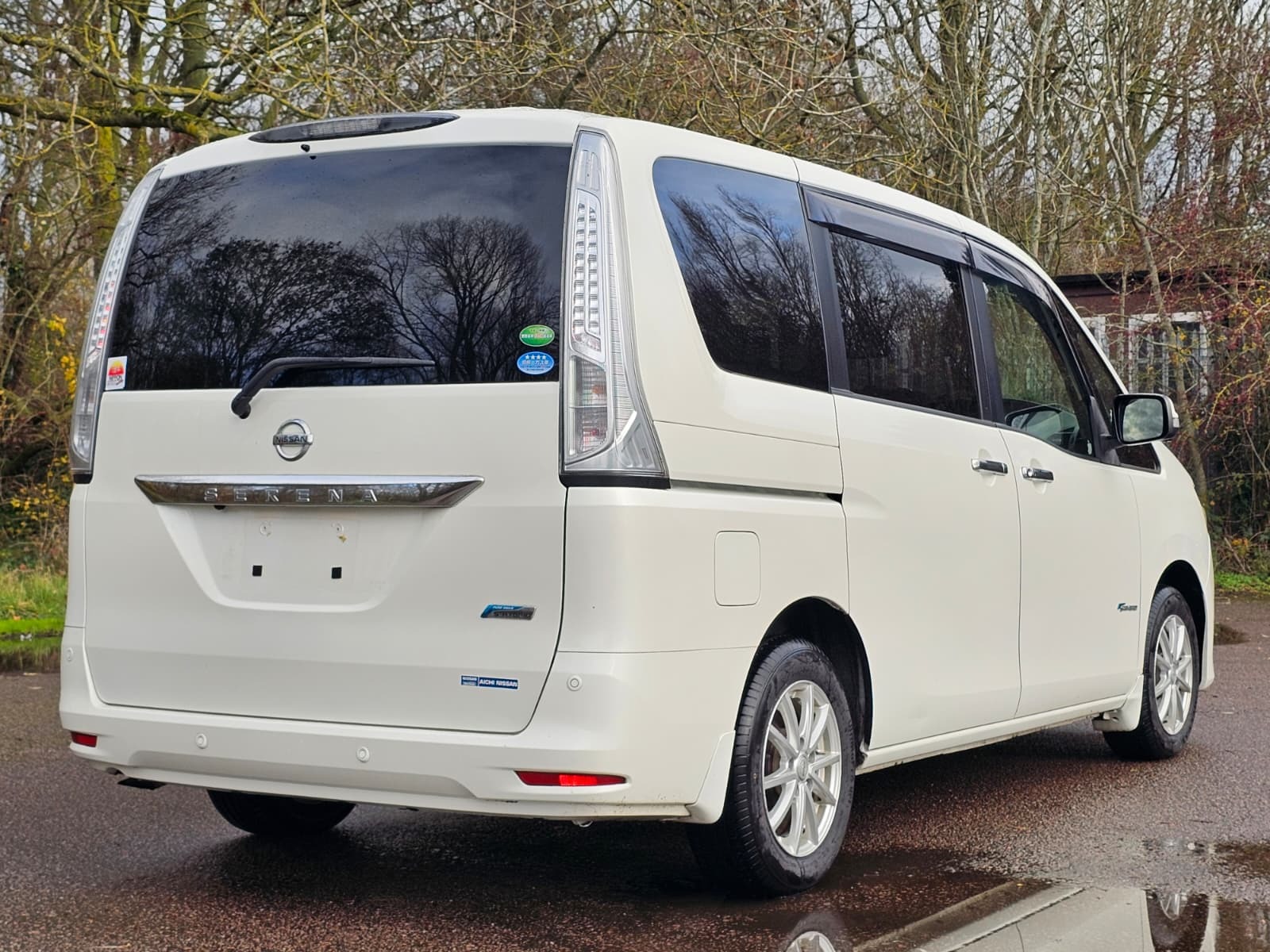 NISSAN SERENA 2.0h Automatic Hybrid CVT 8 Seater MPV