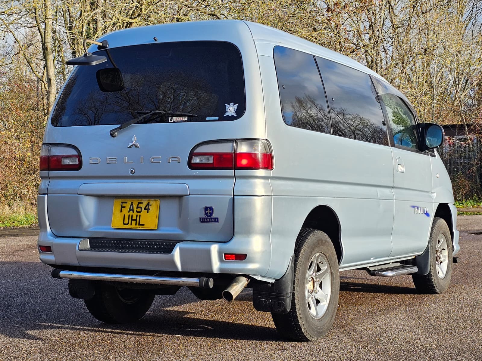 MITSUBISHI DELICA L400 Spacegear Chamonix 3.0 Auto V6 4X4 / 2WD