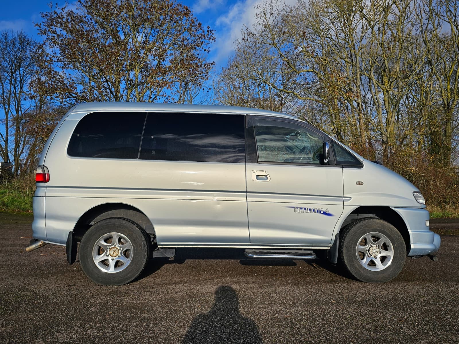 MITSUBISHI DELICA L400 Spacegear Chamonix 3.0 Auto V6 4X4 / 2WD