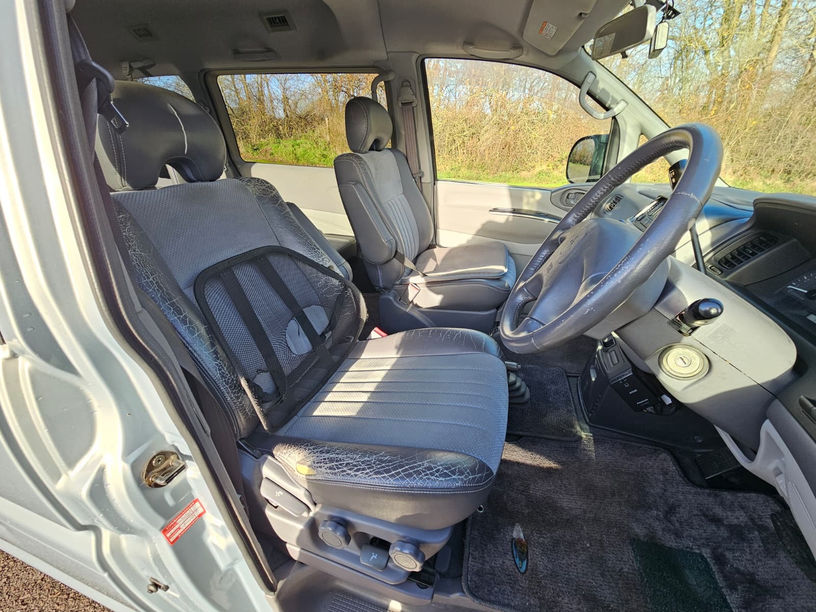 MITSUBISHI DELICA L400 Spacegear Chamonix 3.0 Auto V6 4X4 / 2WD