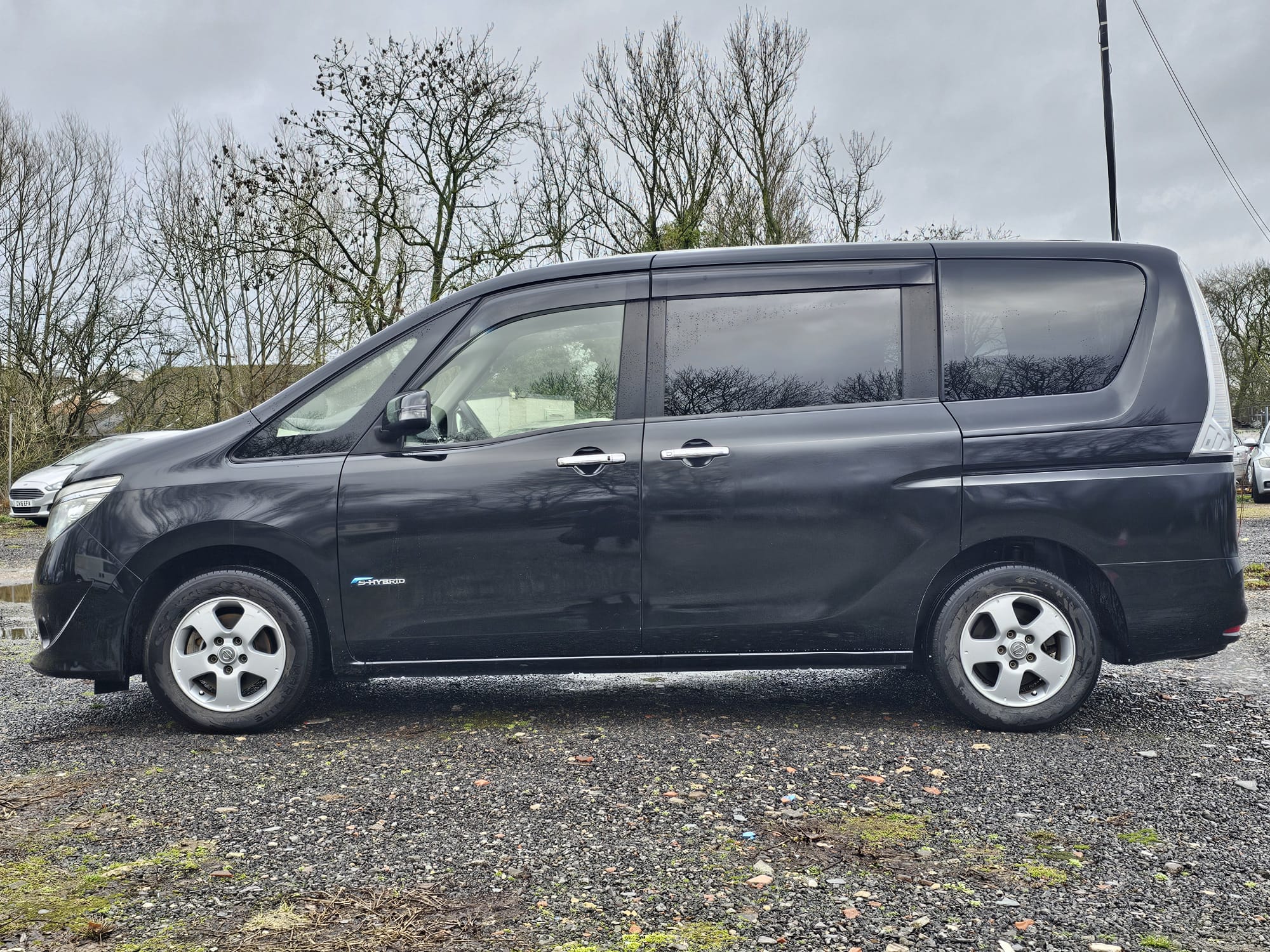 NISSAN SERENA 2.0h Automatic Hybrid CVT 8 Seater MPV
