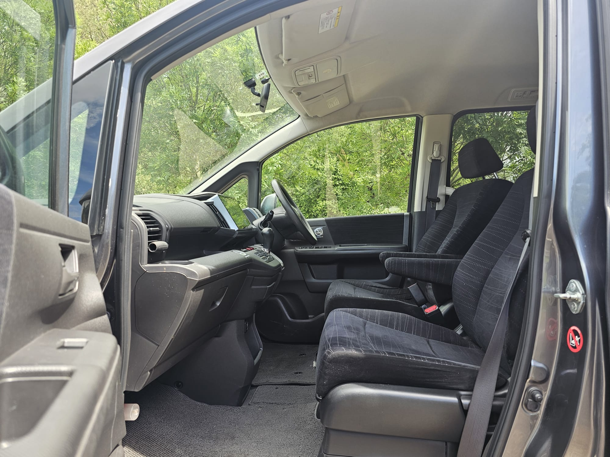 HONDA STEPWAGN SPADA 2.0L Automatic 7/8 Seater MPV