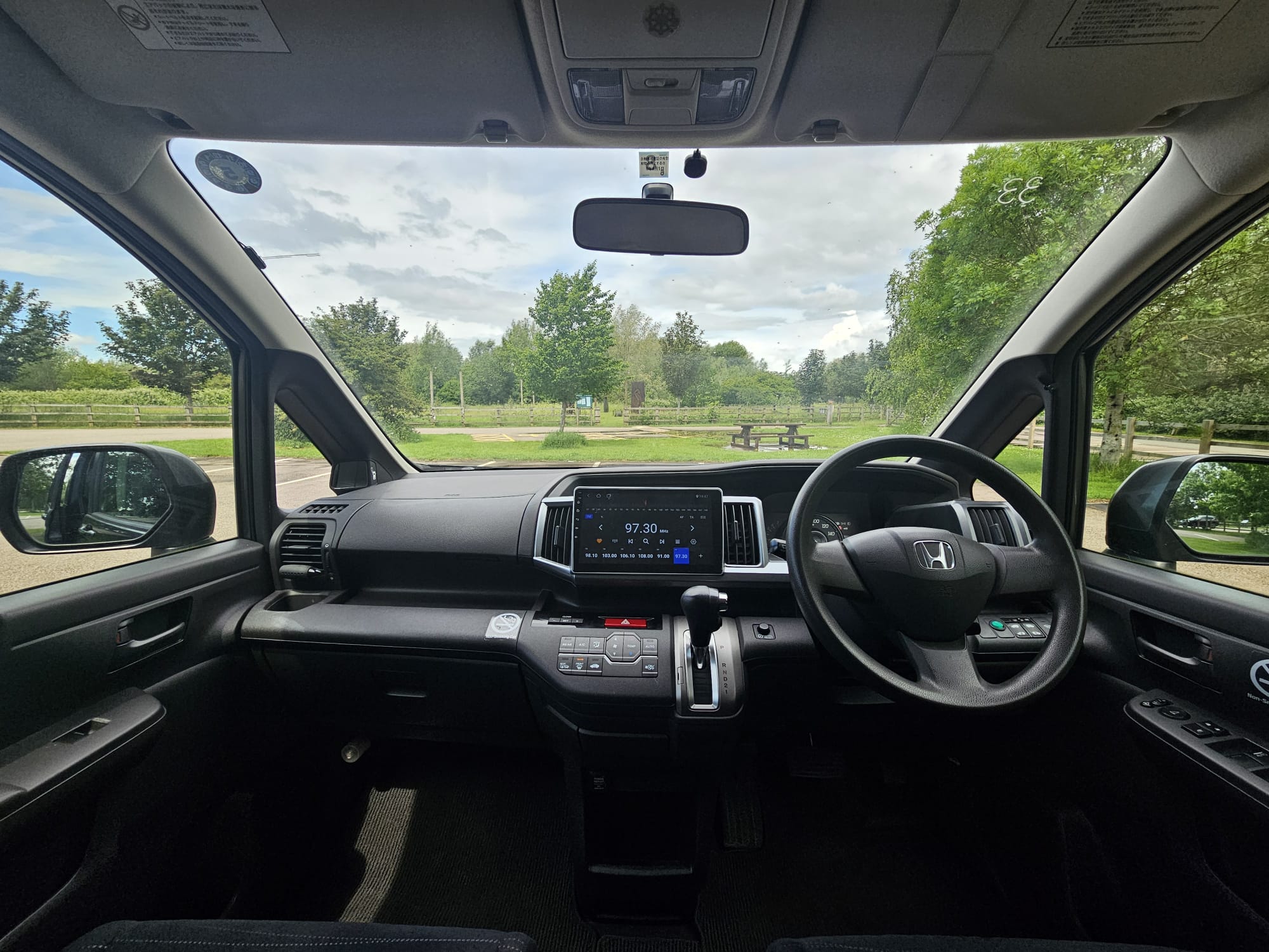 HONDA STEPWAGN SPADA 2.0L Automatic 7/8 Seater MPV