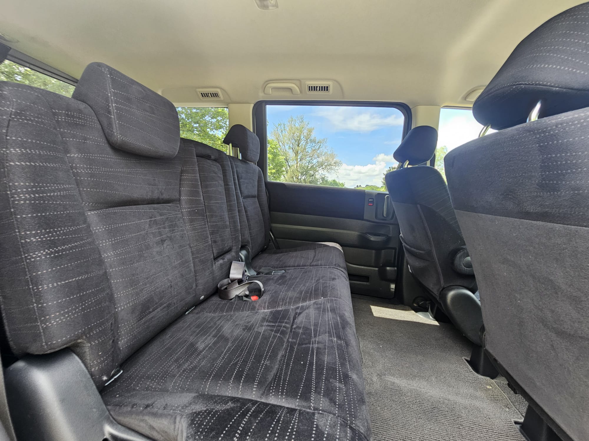 HONDA STEPWAGN SPADA 2.0L Automatic 7/8 Seater MPV