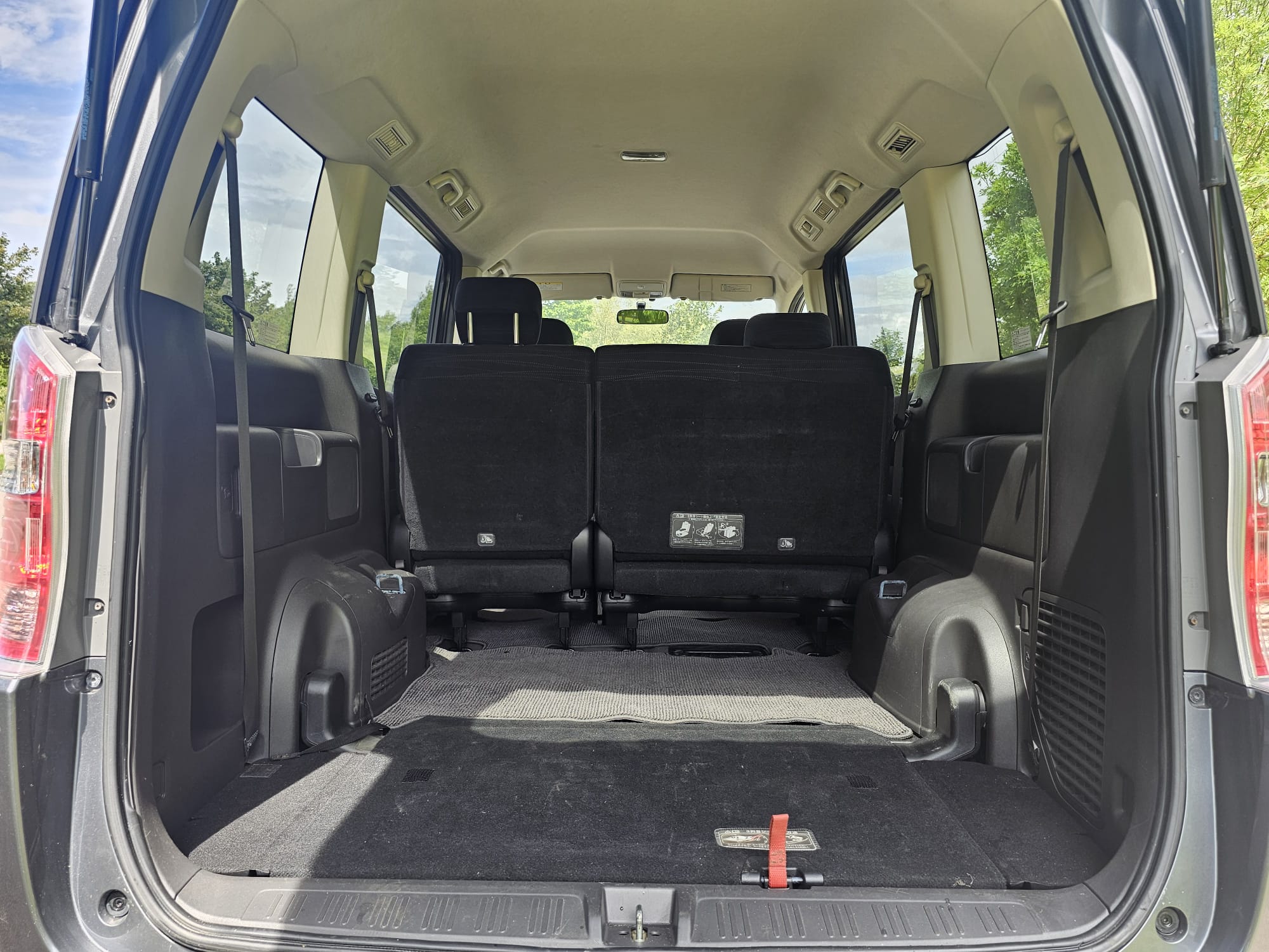 HONDA STEPWAGN SPADA 2.0L Automatic 7/8 Seater MPV