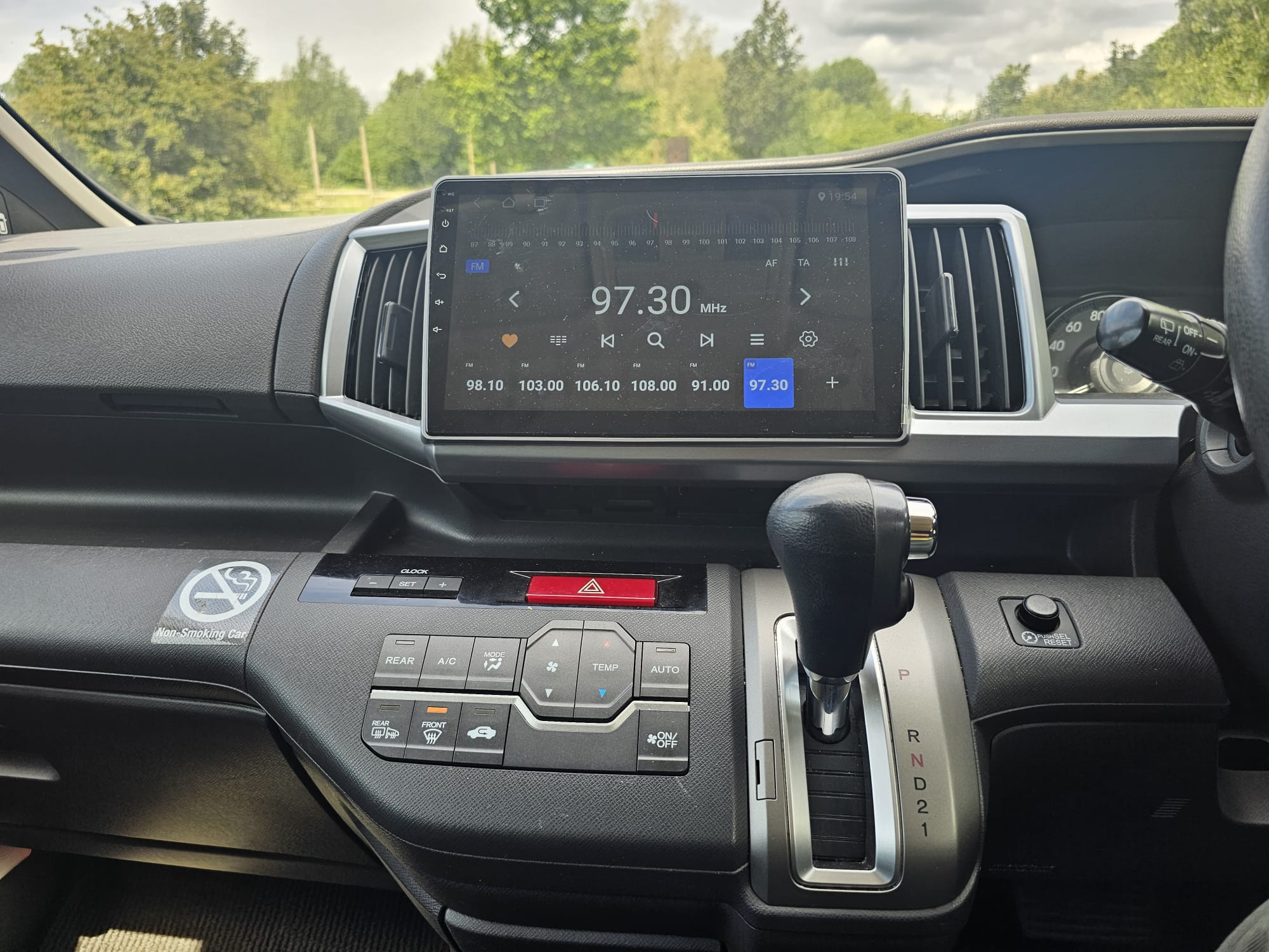 HONDA STEPWAGN SPADA 2.0L Automatic 7/8 Seater MPV
