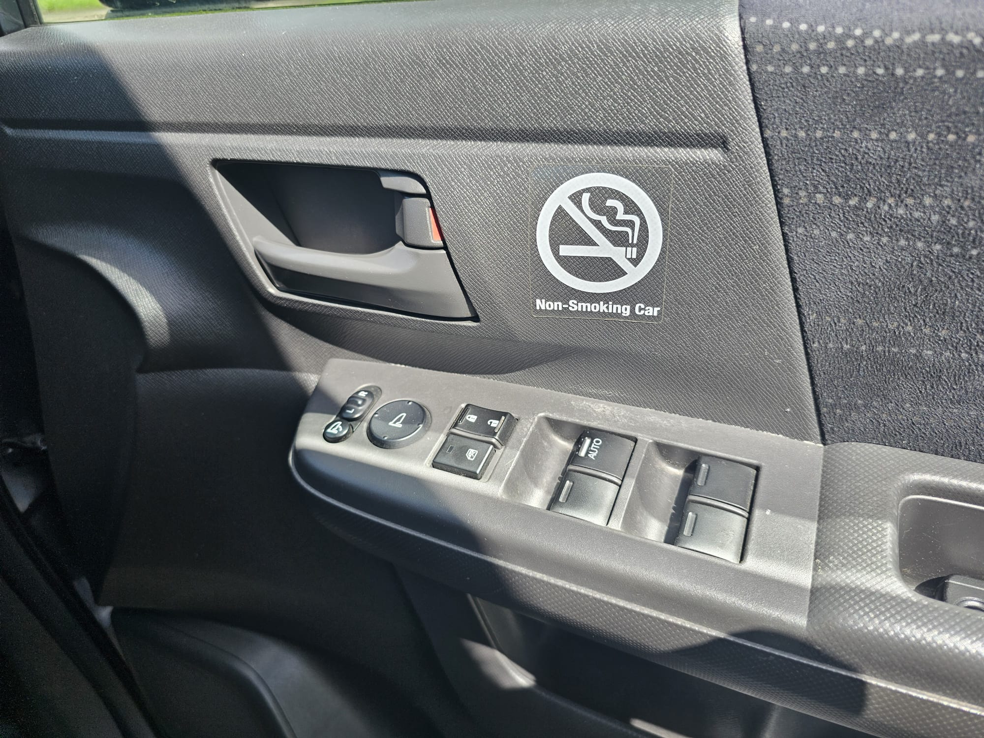 HONDA STEPWAGN SPADA 2.0L Automatic 7/8 Seater MPV