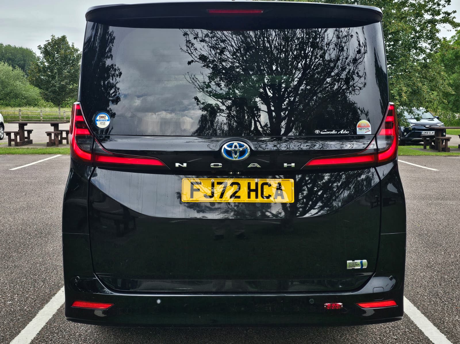 TOYOTA NOAH VOXY 1.8h Hybrid G Automatic CVT 8 Seater MPV