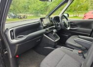 TOYOTA NOAH VOXY 1.8h Hybrid G Automatic CVT 8 Seater MPV
