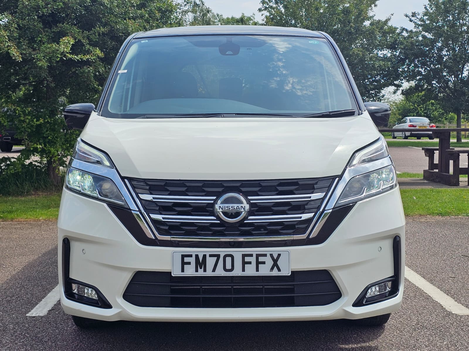 NISSAN SERENA 2.0h S-Hybrid Automatic 8 Seater Dual Powerslide Doors MPV