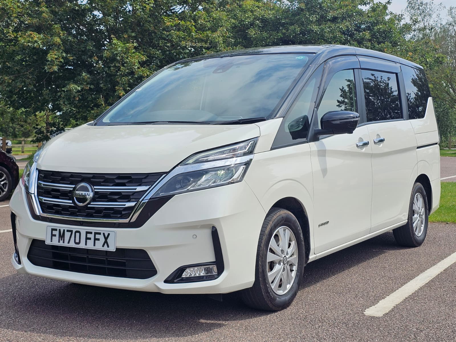 NISSAN SERENA 2.0h S-Hybrid Automatic 8 Seater Dual Powerslide Doors MPV