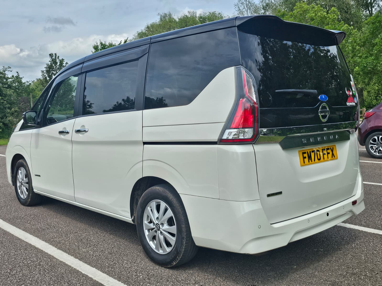 NISSAN SERENA 2.0h S-Hybrid Automatic 8 Seater Dual Powerslide Doors MPV