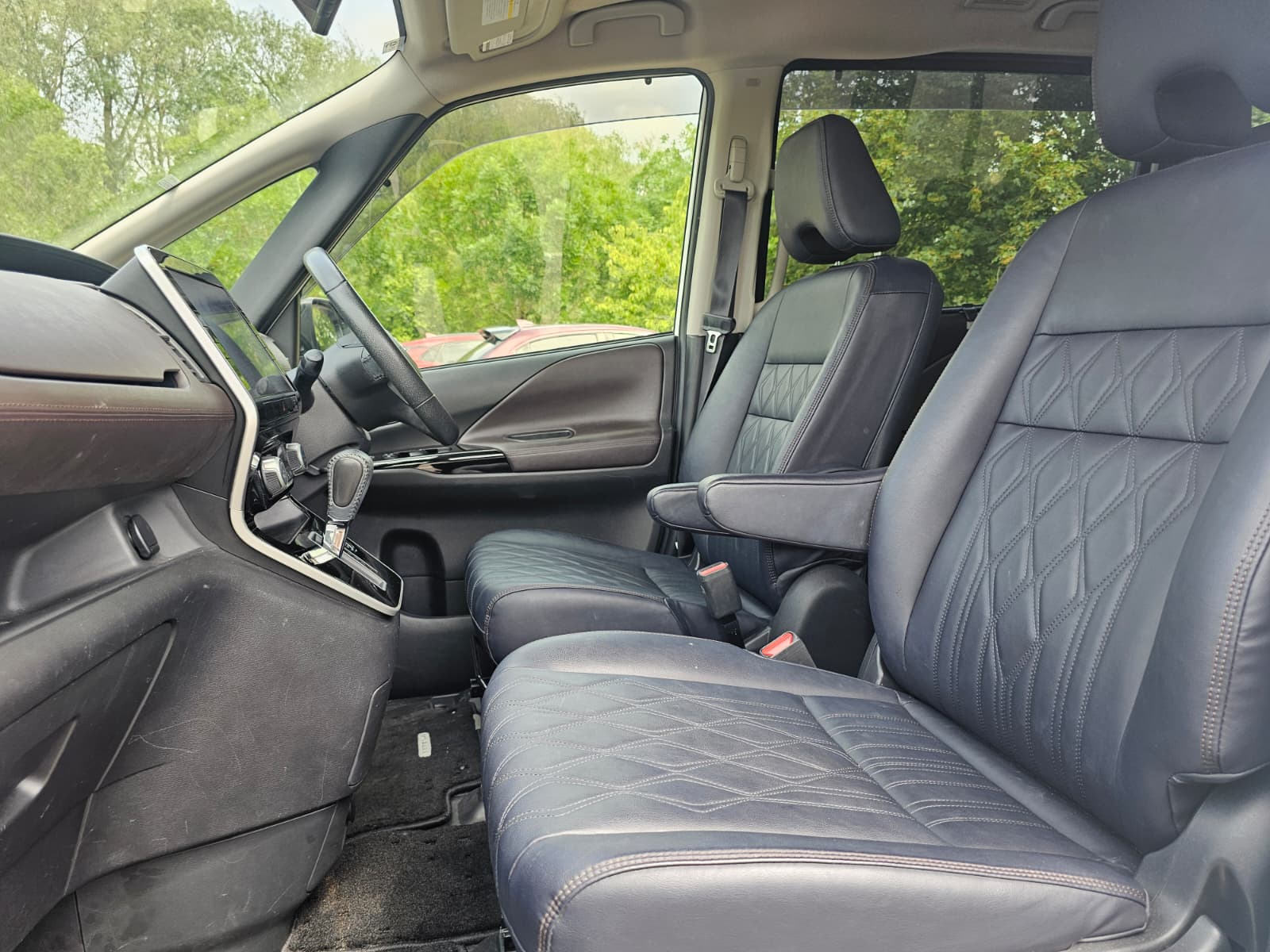 NISSAN SERENA 2.0h S-Hybrid Automatic 8 Seater Dual Powerslide Doors MPV