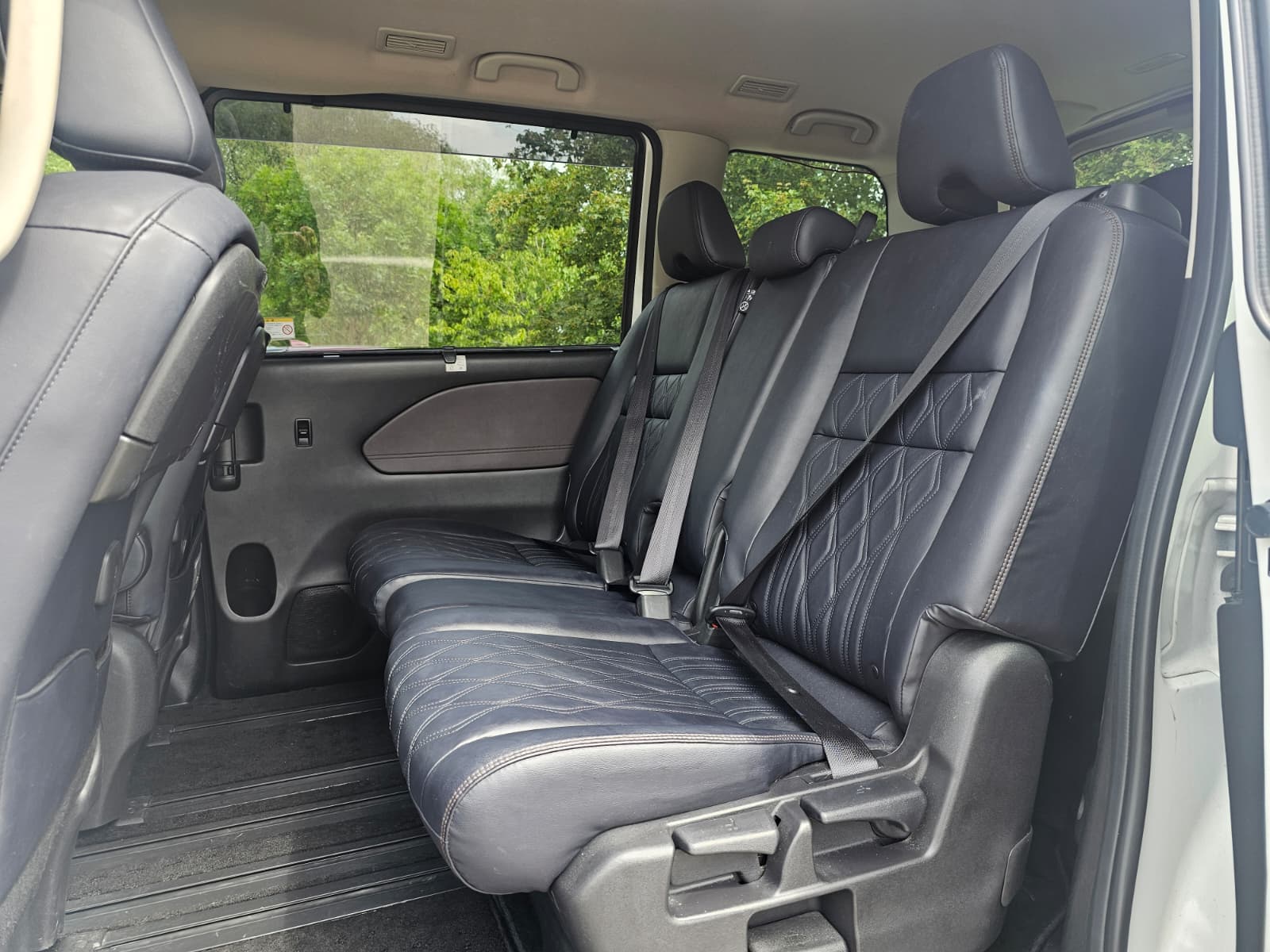NISSAN SERENA 2.0h S-Hybrid Automatic 8 Seater Dual Powerslide Doors MPV