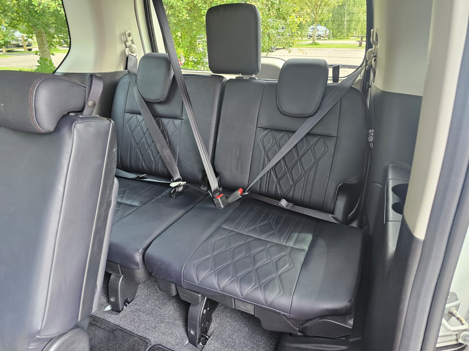 NISSAN SERENA 2.0h S-Hybrid Automatic 8 Seater Dual Powerslide Doors MPV