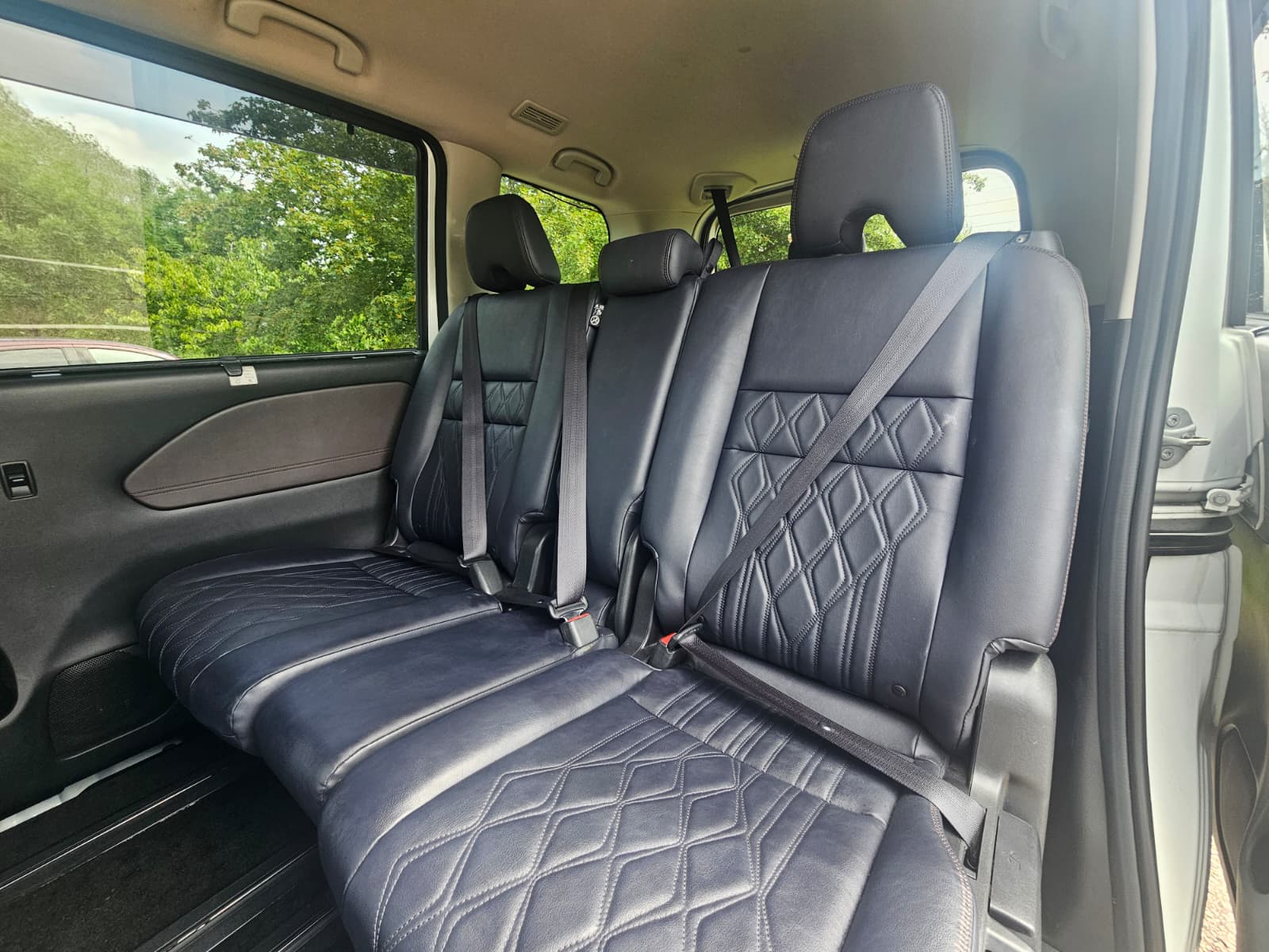 NISSAN SERENA 2.0h S-Hybrid Automatic 8 Seater Dual Powerslide Doors MPV