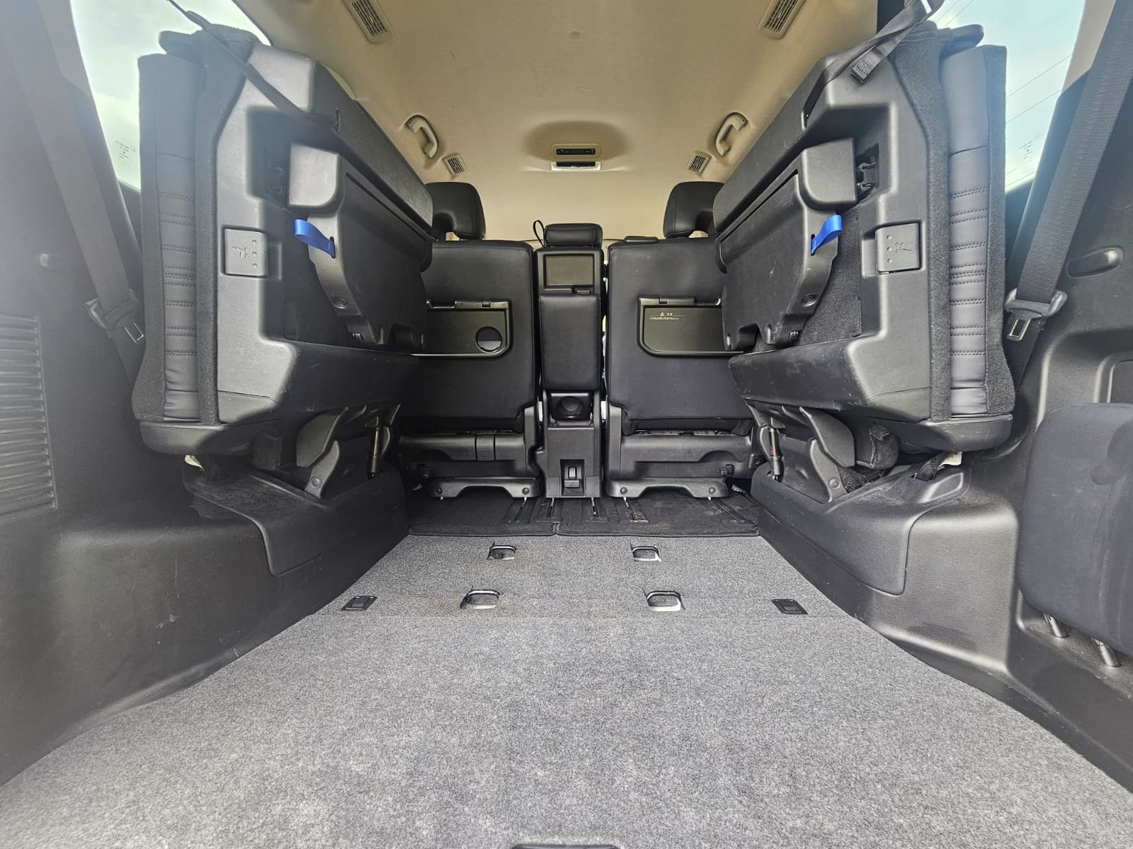 NISSAN SERENA 2.0h S-Hybrid Automatic 8 Seater Dual Powerslide Doors MPV