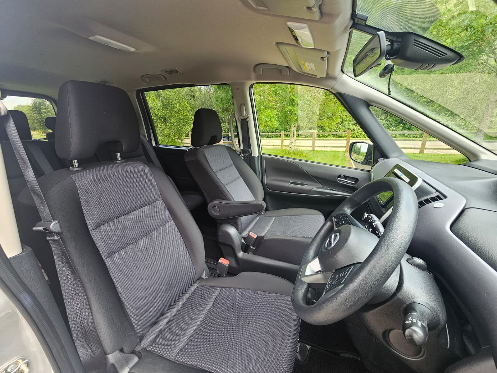 Nissan Serena 2.0h S-Hybrid Auto 8 Seater MPV 360 Camera