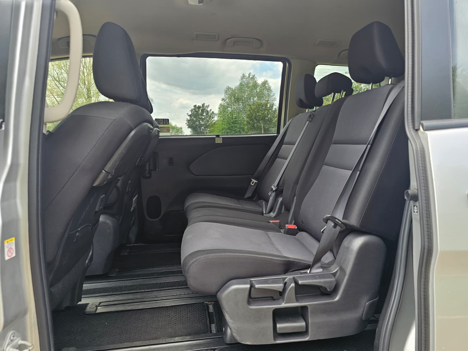 Nissan Serena 2.0h S-Hybrid Auto 8 Seater MPV 360 Camera