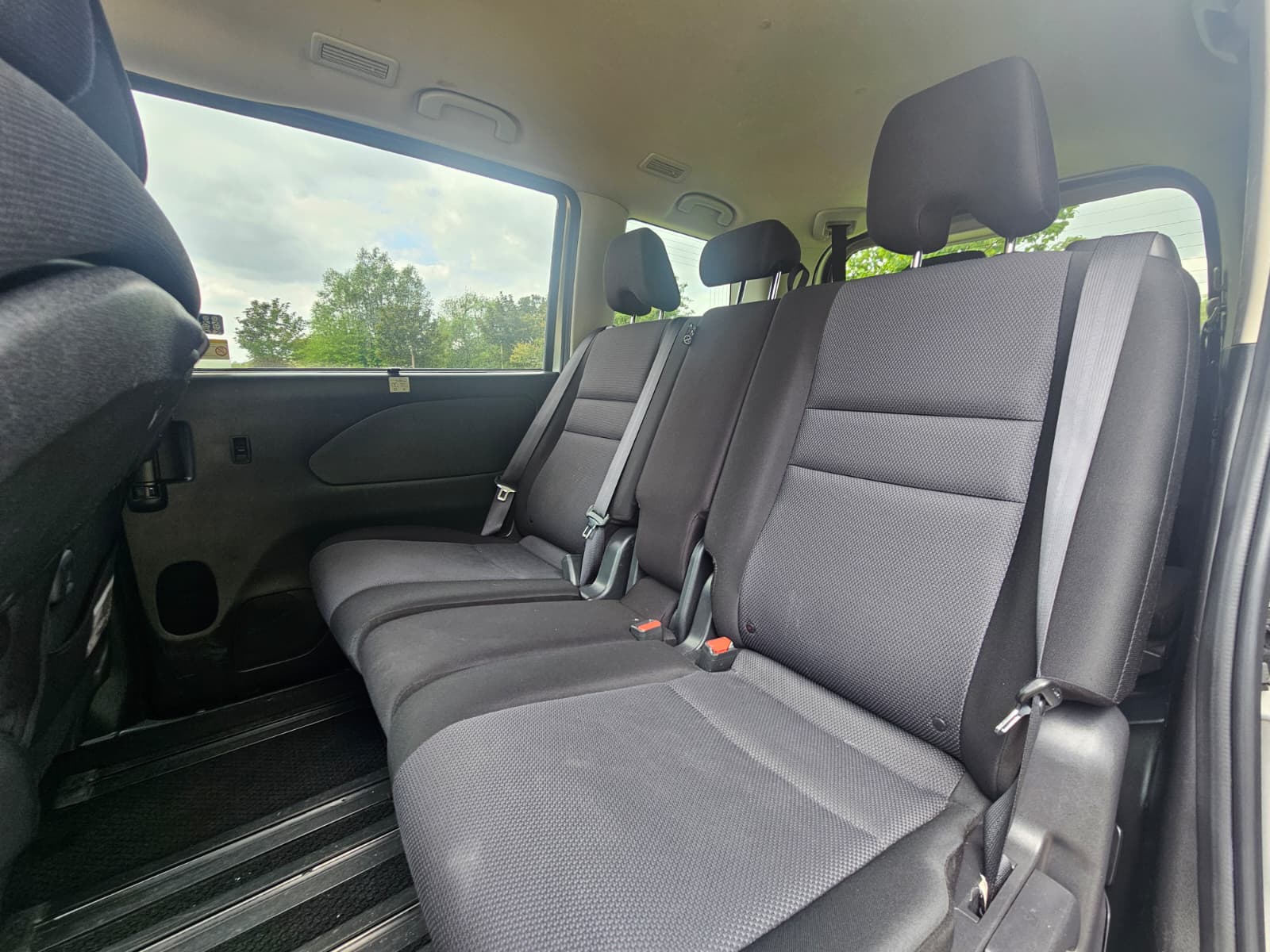 Nissan Serena 2.0h S-Hybrid Auto 8 Seater MPV 360 Camera