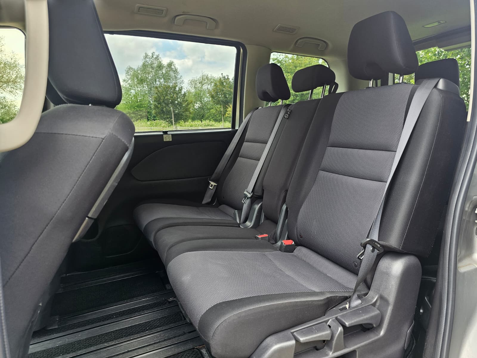 Nissan Serena 2.0h S-Hybrid Auto 8 Seater MPV 360 Camera