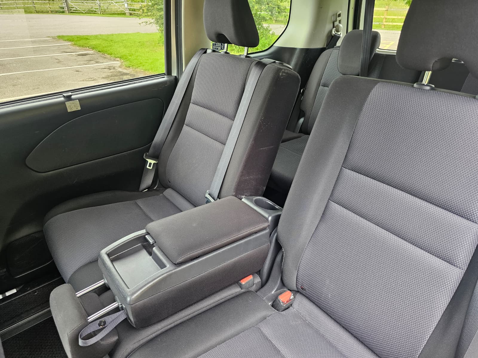 Nissan Serena 2.0h S-Hybrid Auto 8 Seater MPV 360 Camera