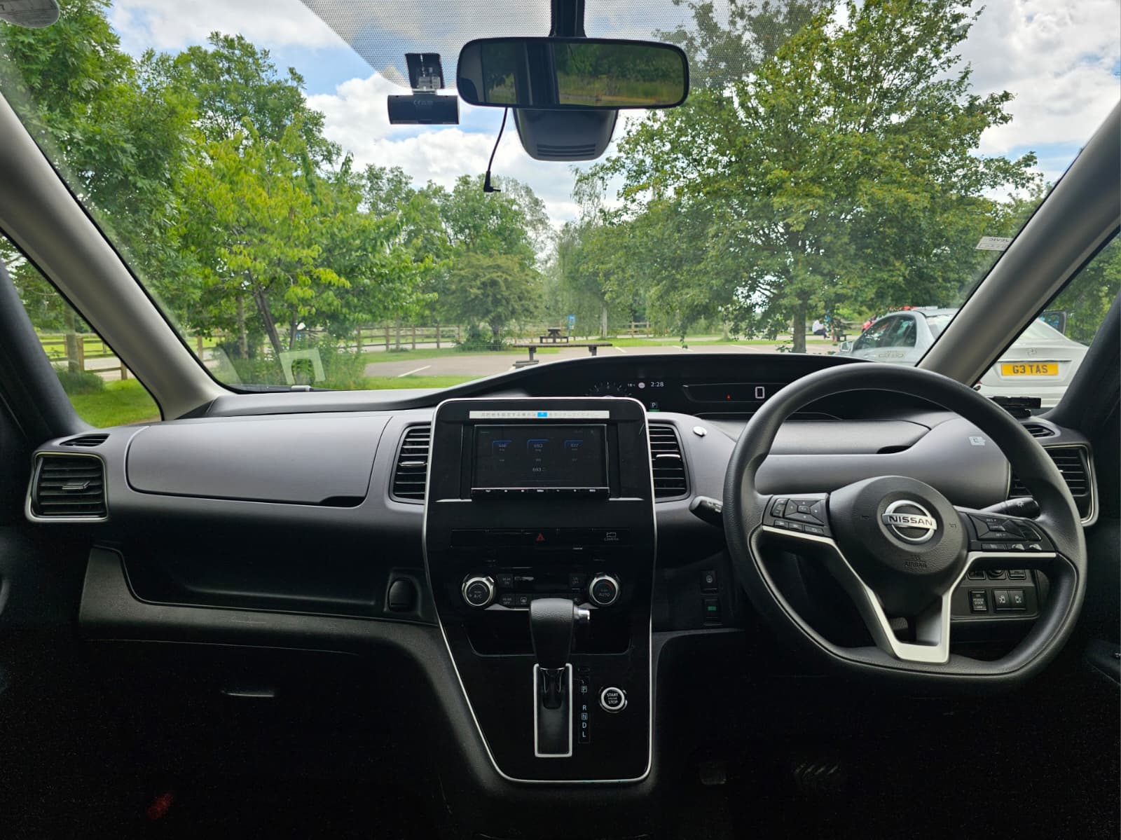 Nissan Serena 2.0h S-Hybrid Auto 8 Seater MPV 360 Camera