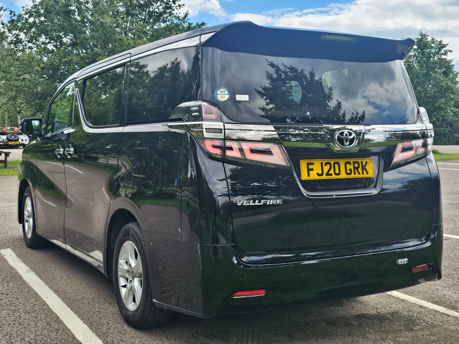 Toyota Vellfire 2.5L Automatic CVT Full Leather Interior 8 Seater Luxury MPV