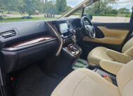 Toyota Vellfire 2.5L Automatic CVT Full Leather Interior 8 Seater Luxury MPV
