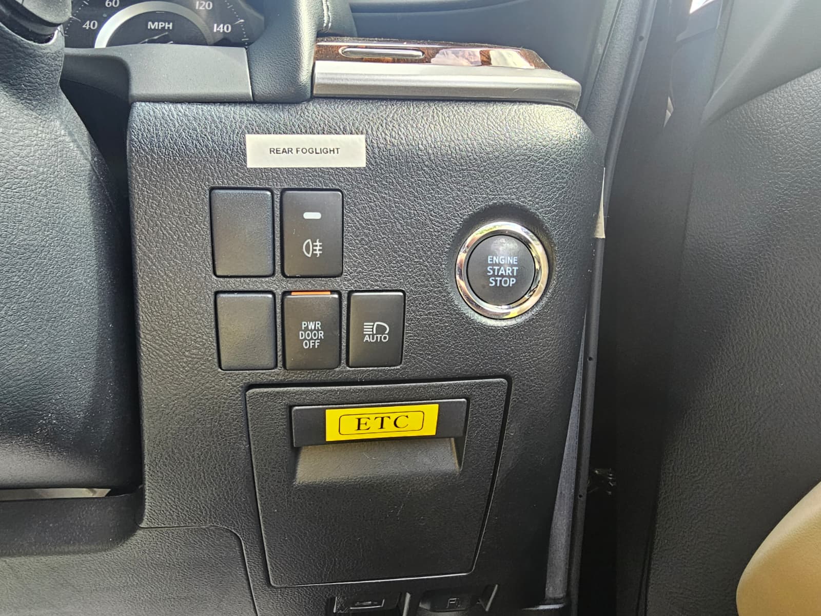 Toyota Vellfire 2.5L Automatic CVT Full Leather Interior 8 Seater Luxury MPV