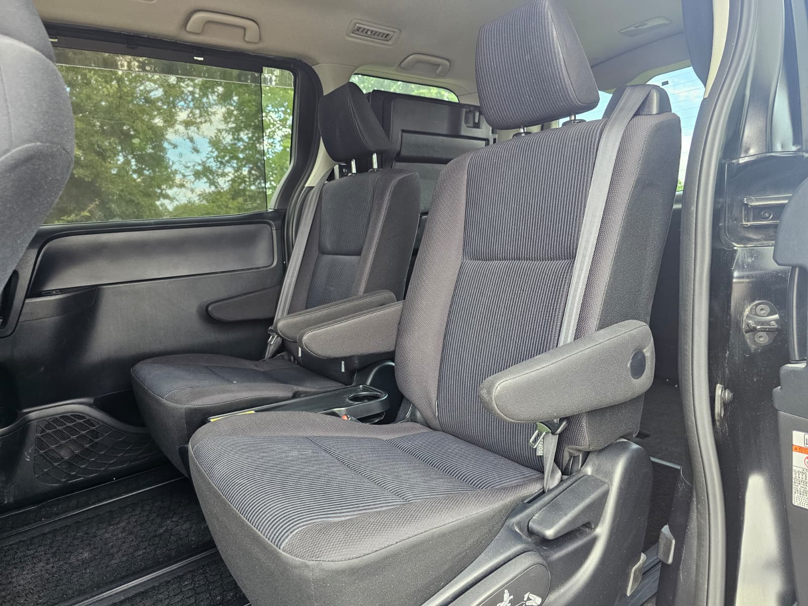 TOYOTA NOAH VOXY 1.8h Hybrid Automatic CVT 7 seater 2015/09 MPV