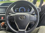 TOYOTA NOAH VOXY 1.8h Hybrid Automatic CVT 7 seater 2015/09 MPV