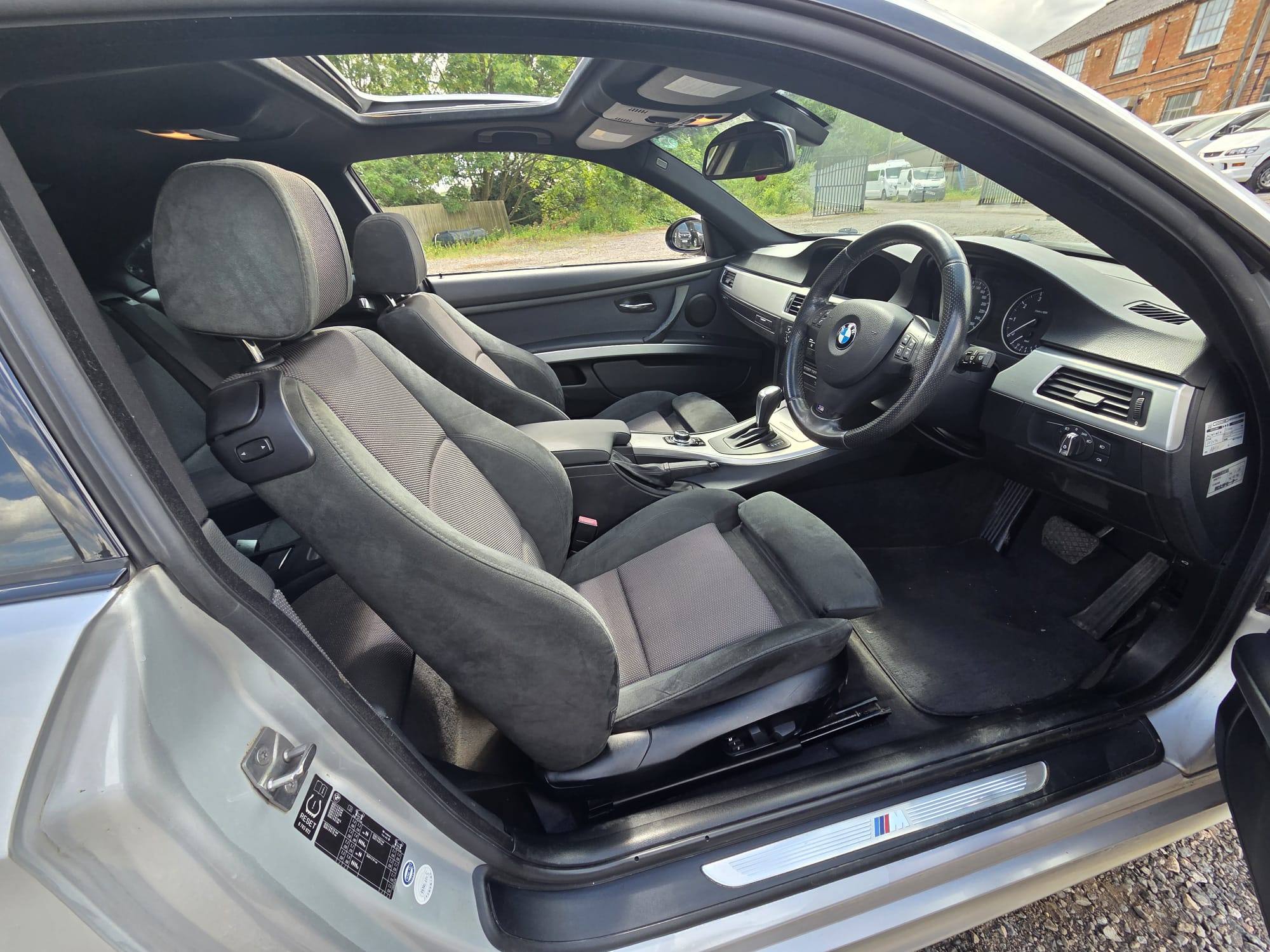 BMW 3 SERIES 2.0 320i M Sport Coupe 2dr Petrol Steptronic Euro 5 (170 ps)