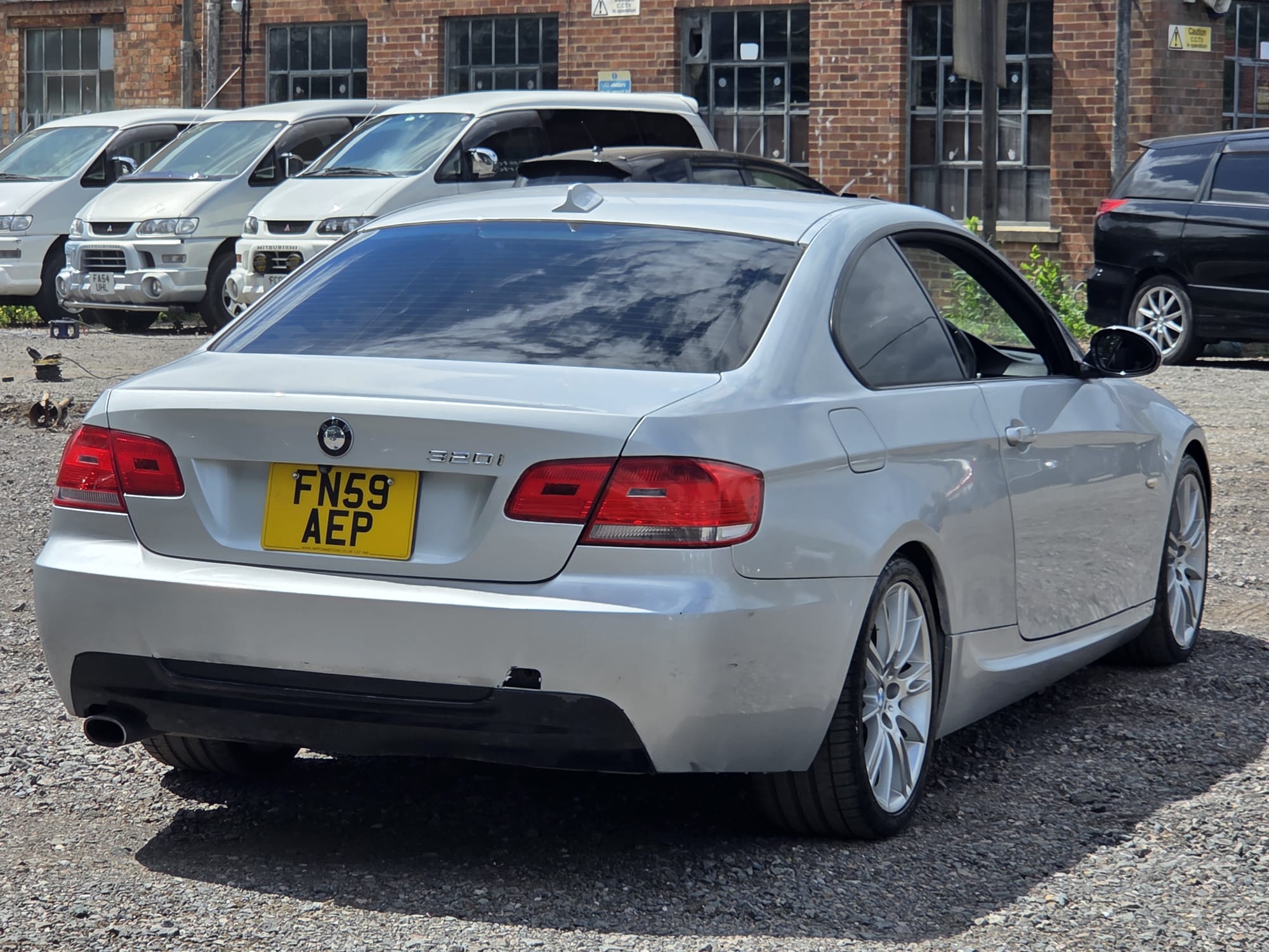 BMW 3 SERIES 2.0 320i M Sport Coupe 2dr Petrol Steptronic Euro 5 (170 ps)
