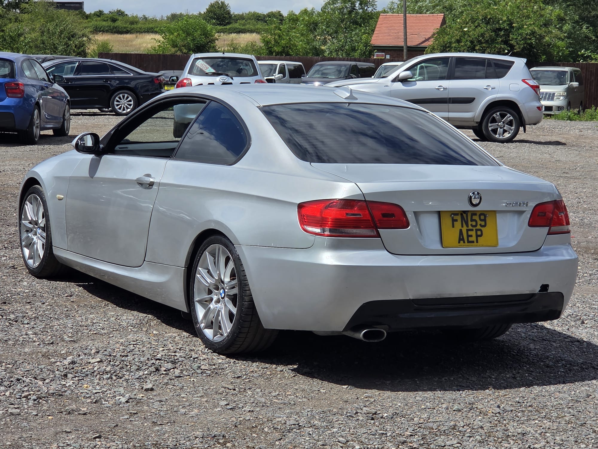BMW 3 SERIES 2.0 320i M Sport Coupe 2dr Petrol Steptronic Euro 5 (170 ps)