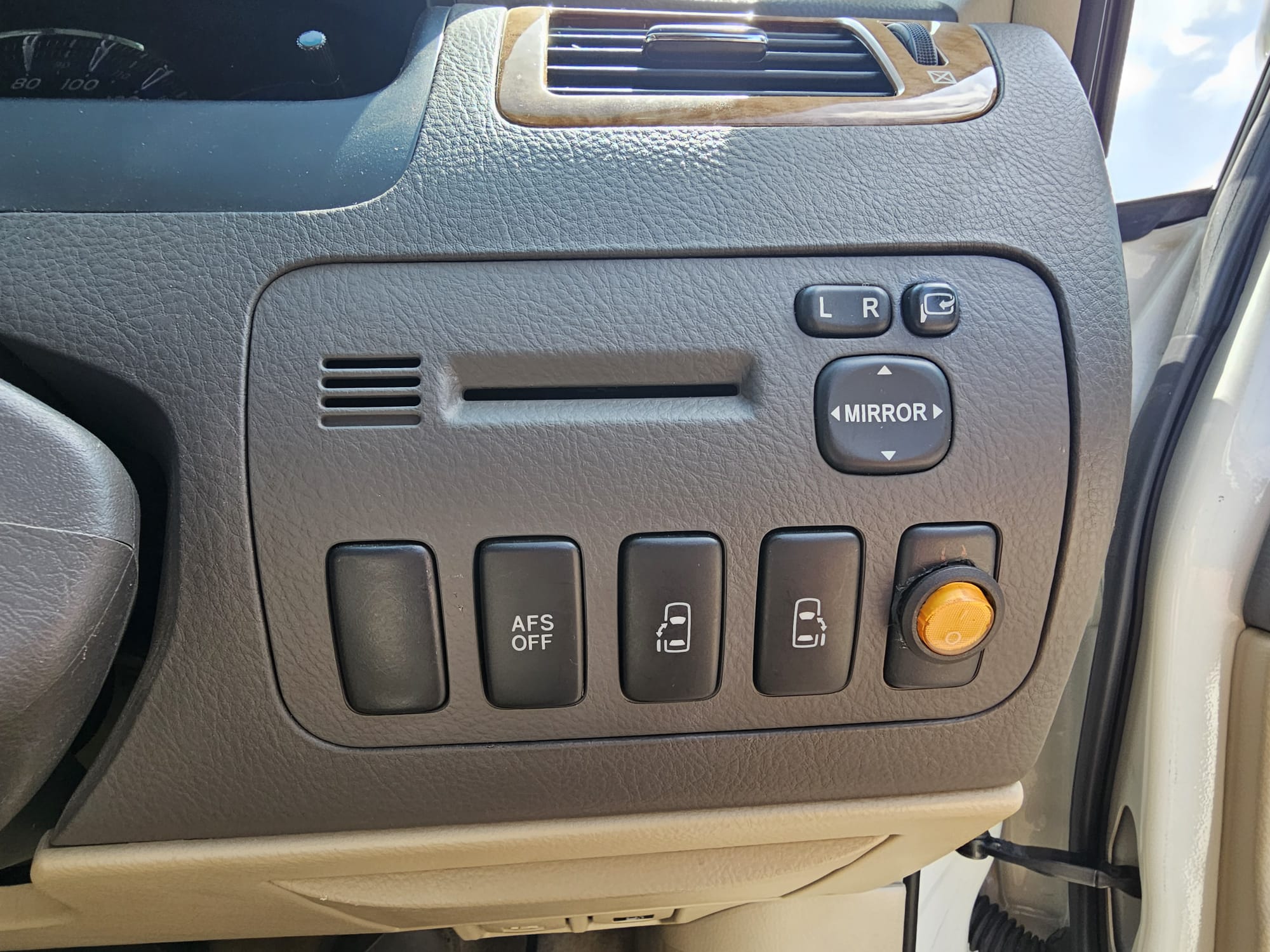 Toyota Alphard G-Edition 3.0L V6 Automatic CVT 8 Seater MPV
