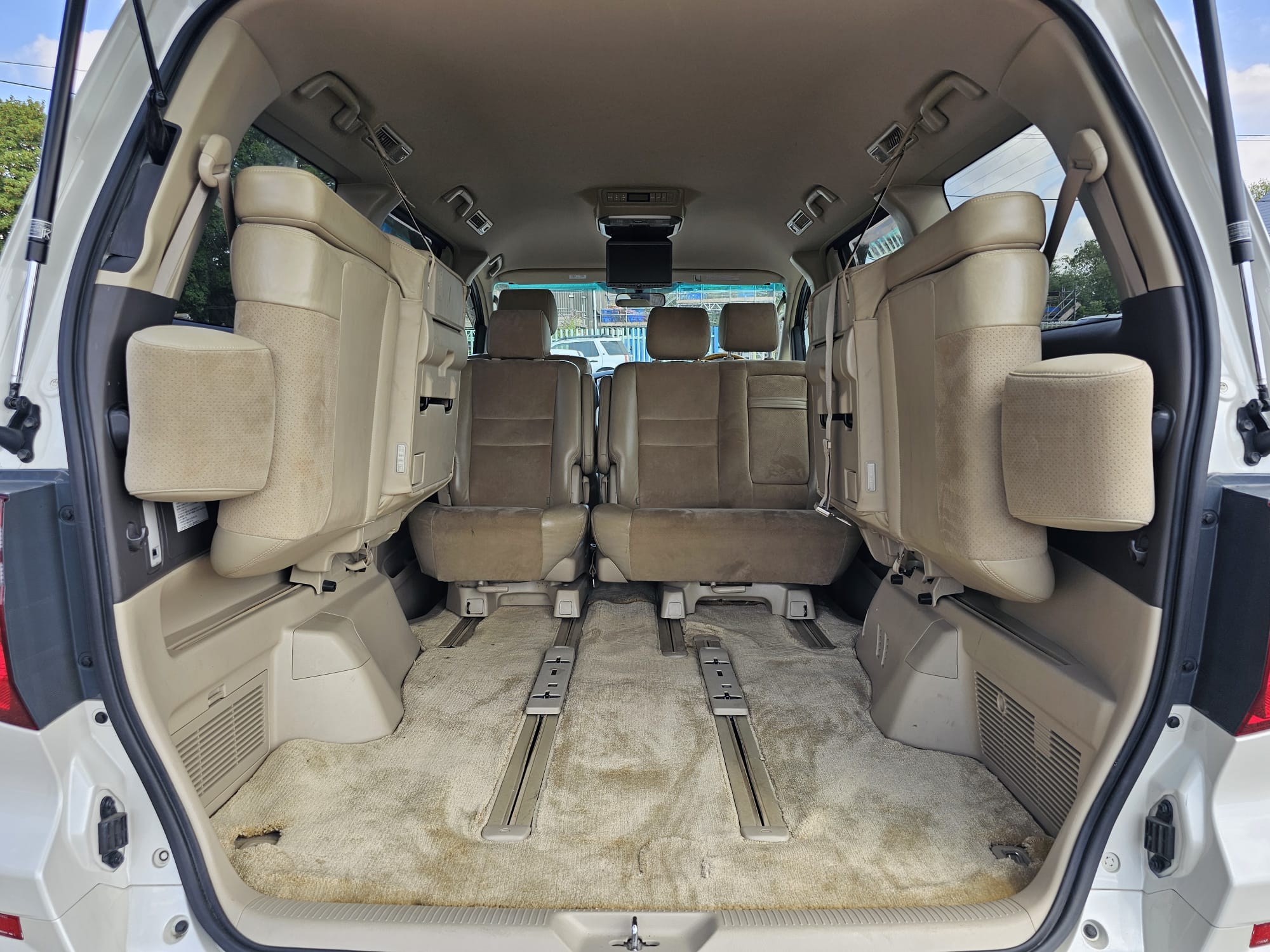 Toyota Alphard G-Edition 3.0L V6 Automatic CVT 8 Seater MPV