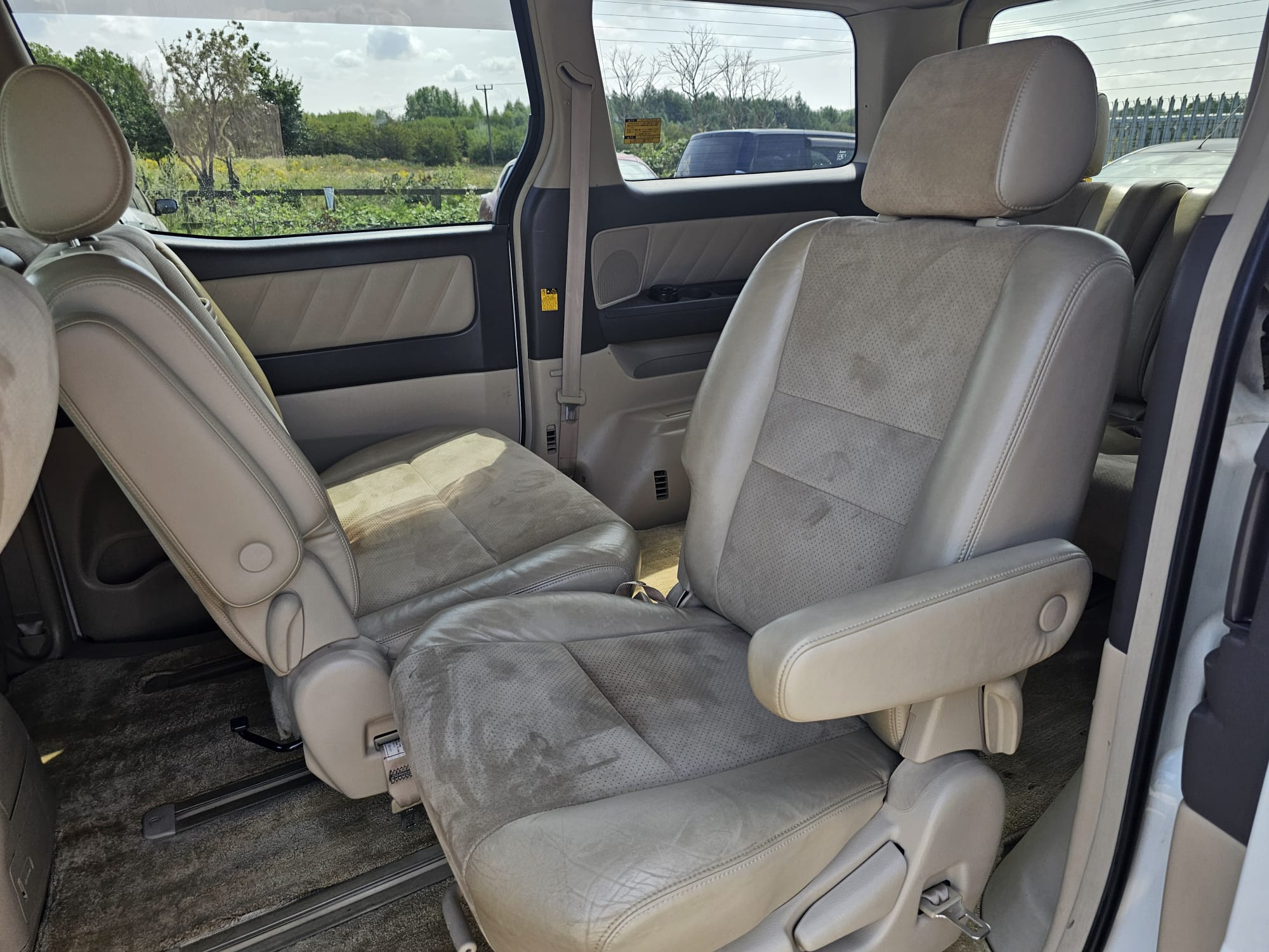 Toyota Alphard G-Edition 3.0L V6 Automatic CVT 8 Seater MPV