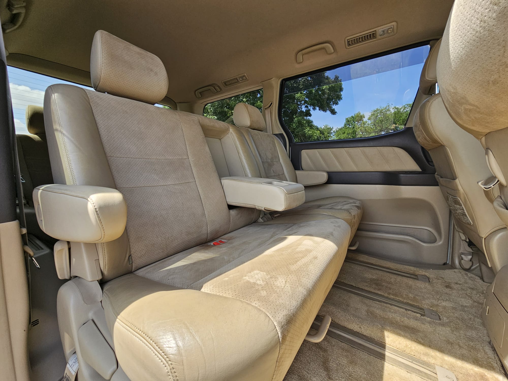 Toyota Alphard G-Edition 3.0L V6 Automatic CVT 8 Seater MPV