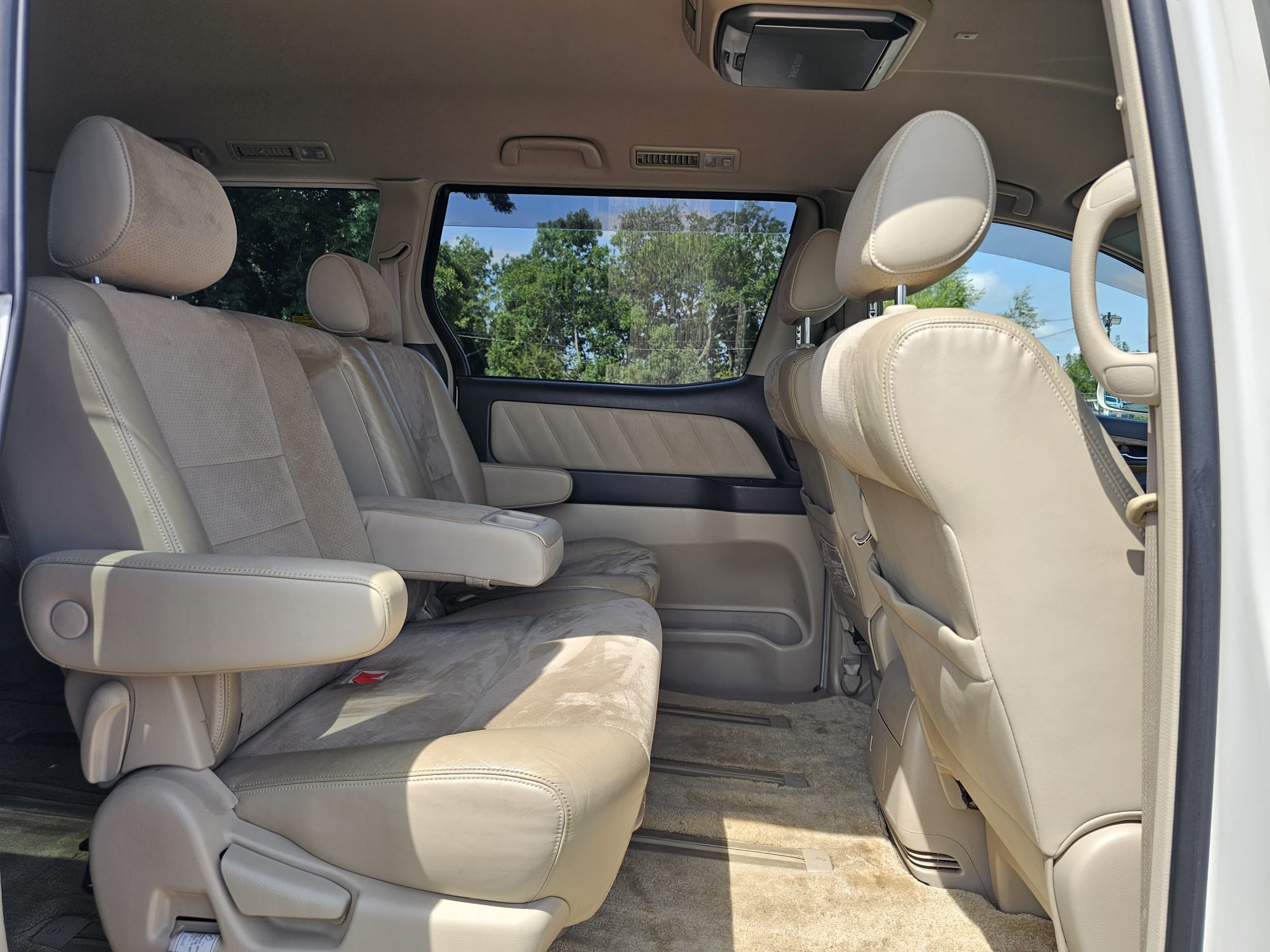 Toyota Alphard G-Edition 3.0L V6 Automatic CVT 8 Seater MPV