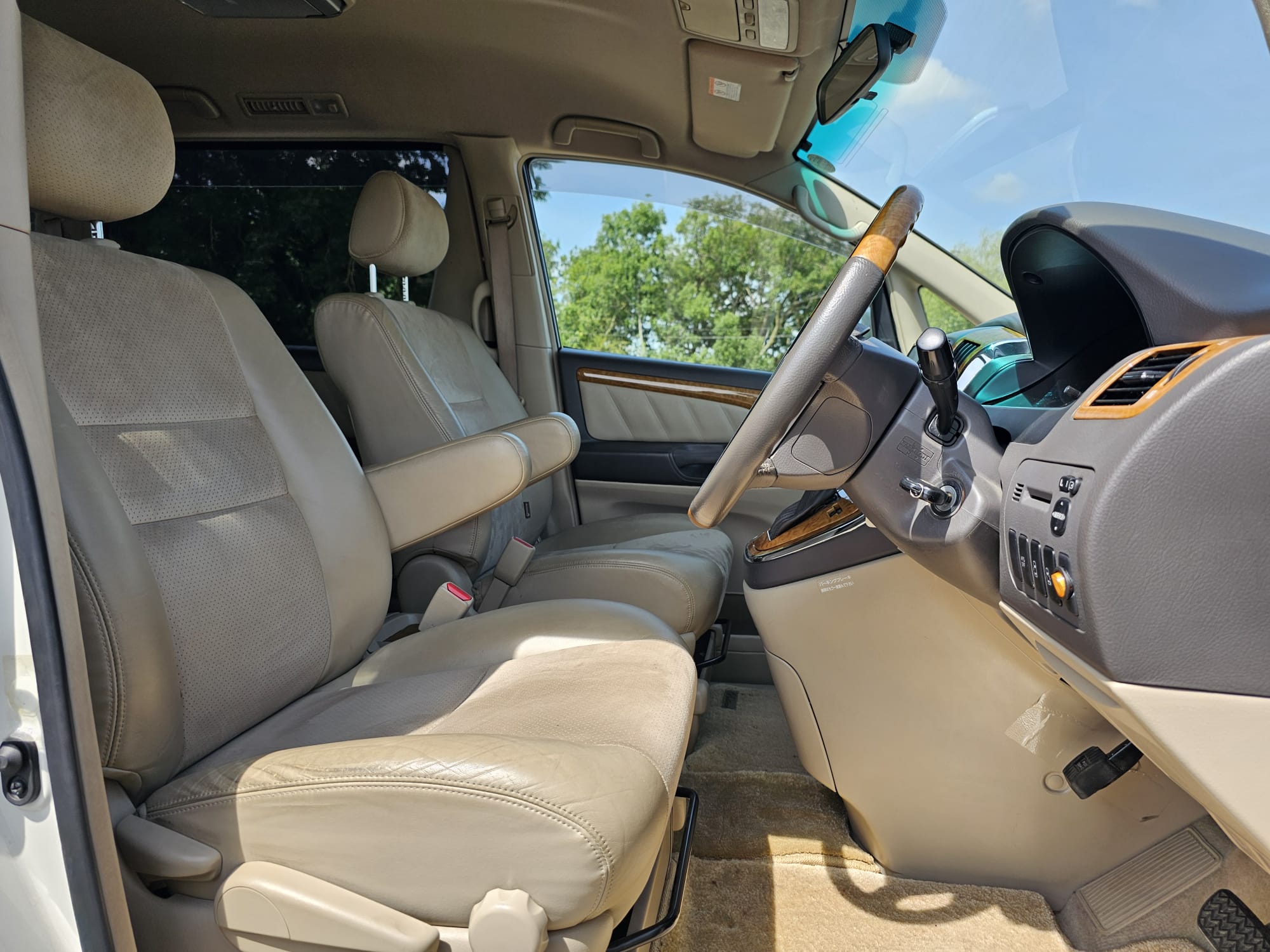 Toyota Alphard G-Edition 3.0L V6 Automatic CVT 8 Seater MPV