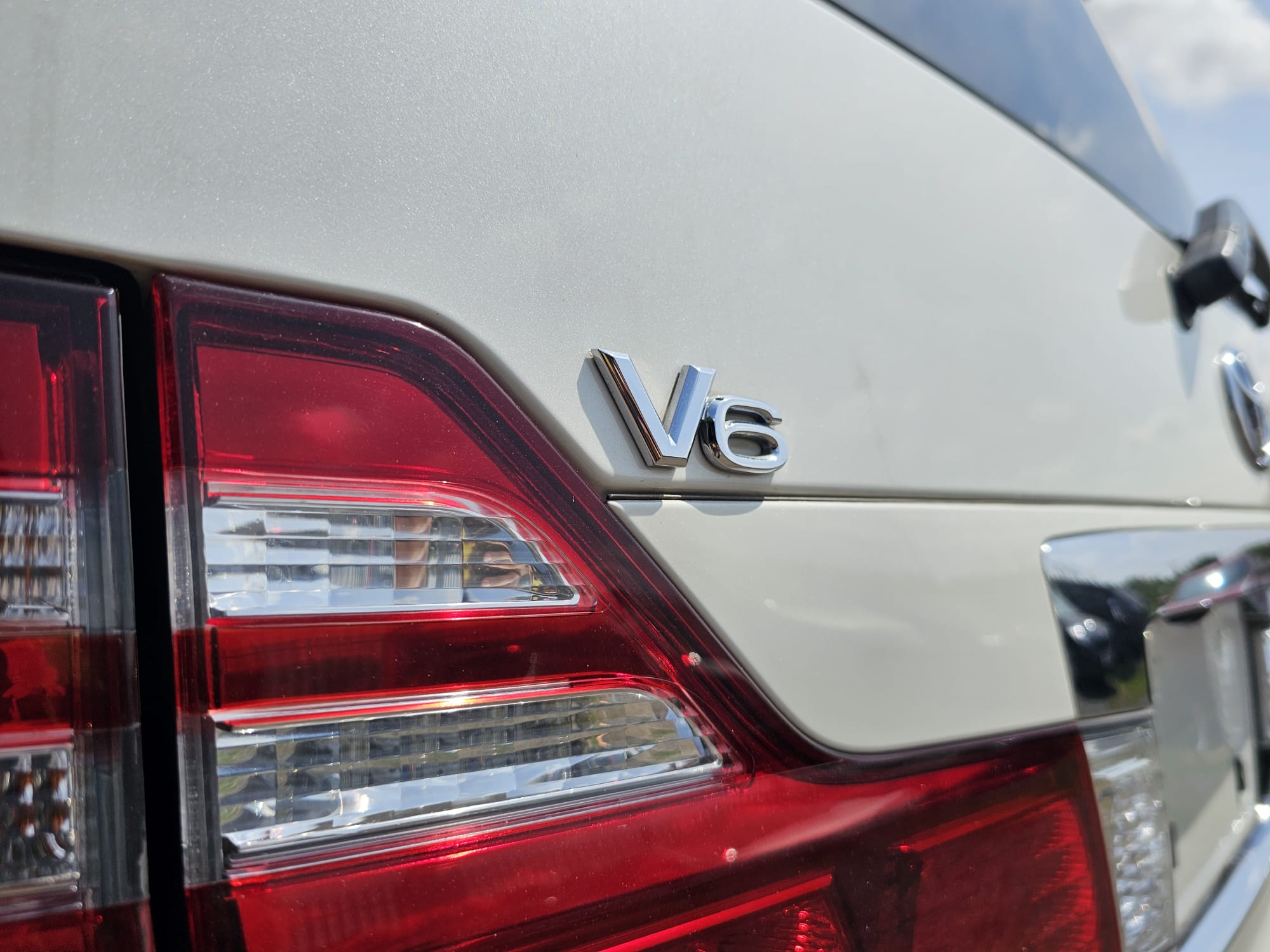 Toyota Alphard G-Edition 3.0L V6 Automatic CVT 8 Seater MPV