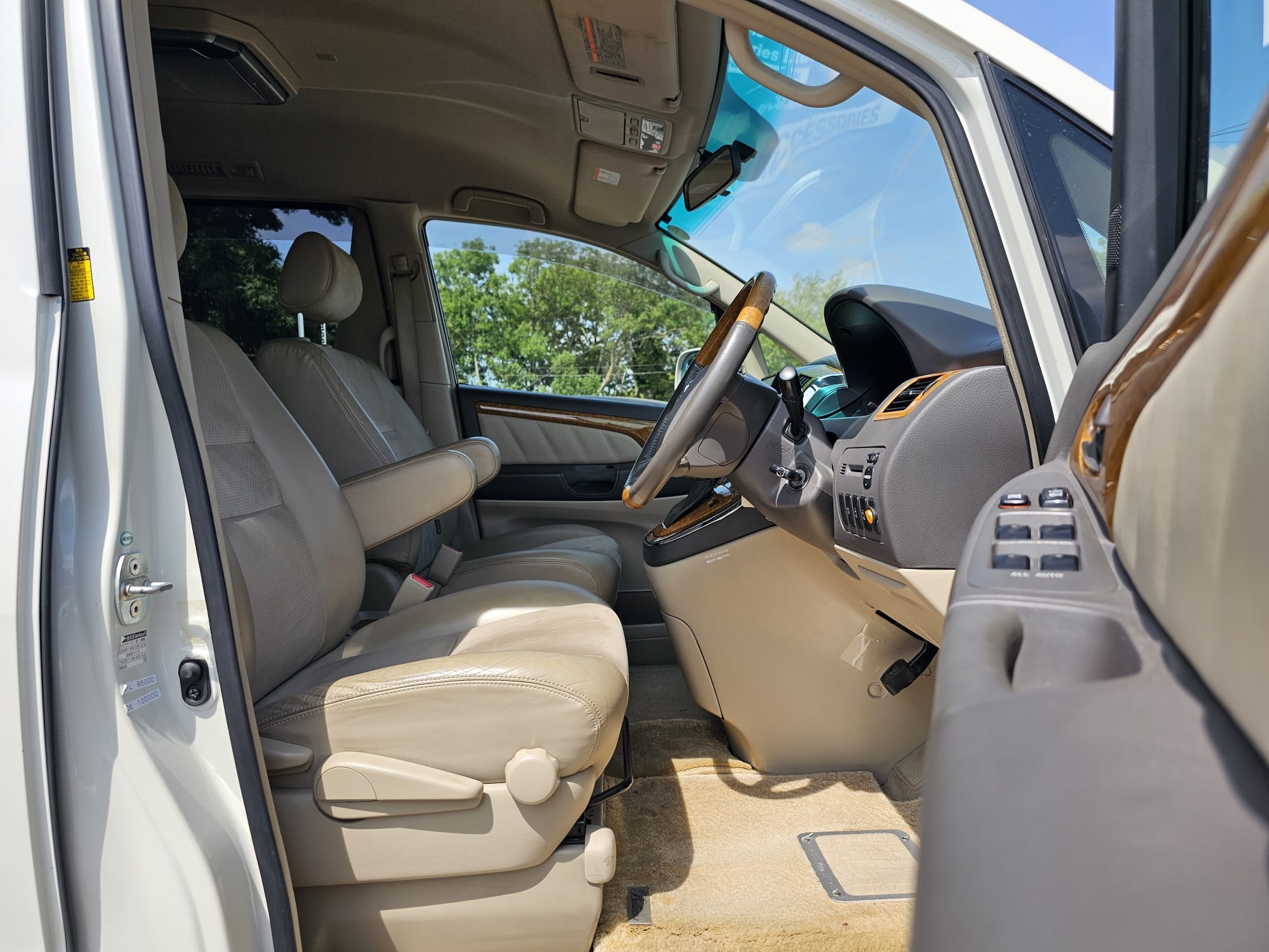 Toyota Alphard G-Edition 3.0L V6 Automatic CVT 8 Seater MPV