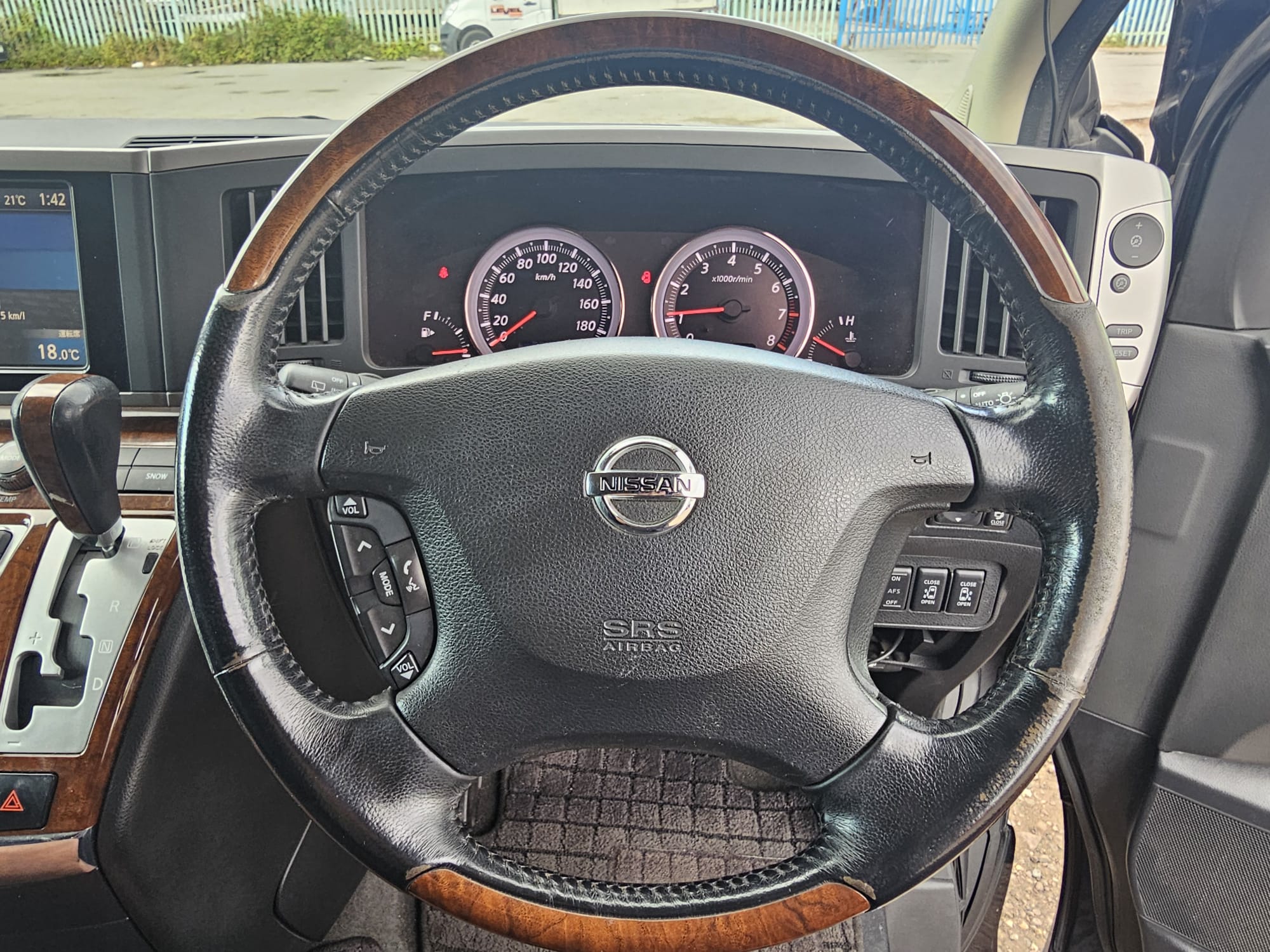 NISSAN ELGRAND Highway Star 3.5 V6 Auto 8 Seater MPV 50k Miles only Ulez Compliant