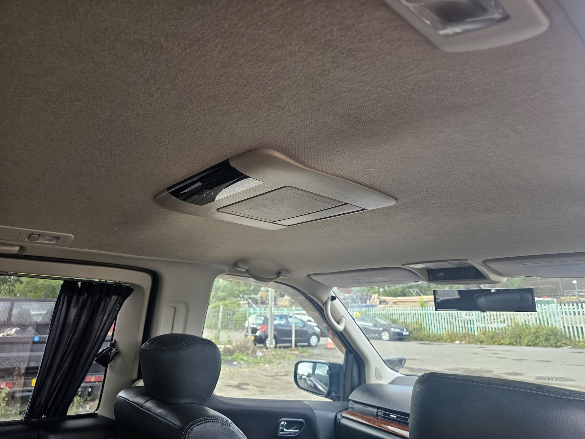 NISSAN ELGRAND Highway Star 3.5 V6 Auto 8 Seater MPV 50k Miles only Ulez Compliant