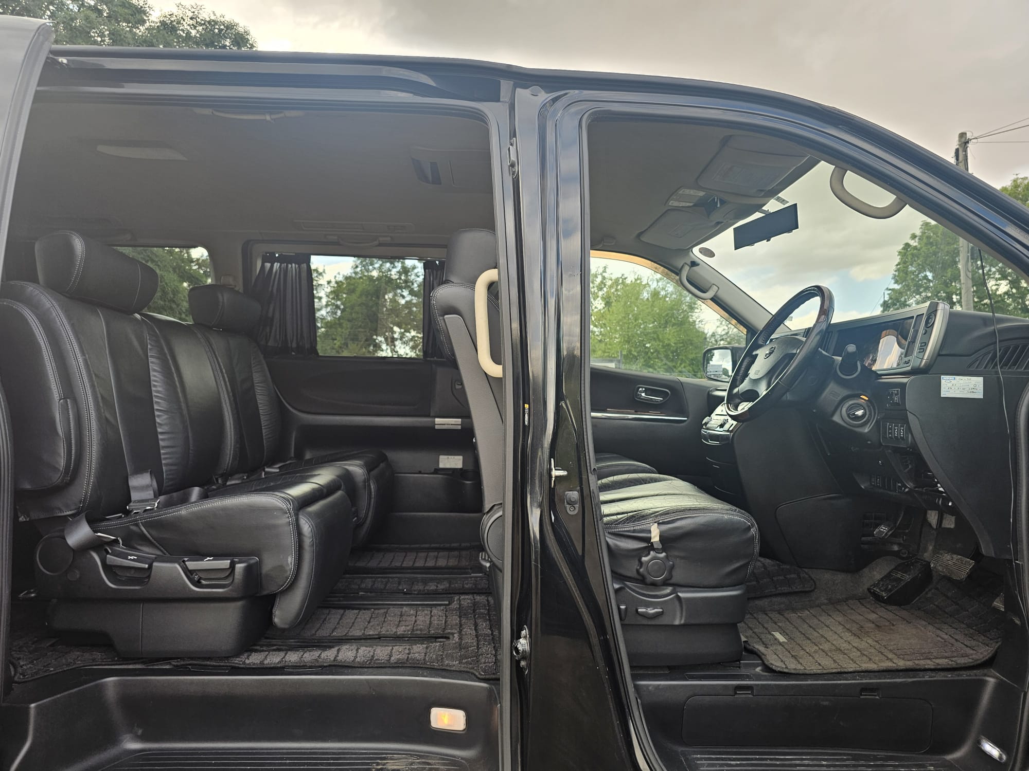 NISSAN ELGRAND Highway Star 3.5 V6 Auto 8 Seater MPV 50k Miles only Ulez Compliant