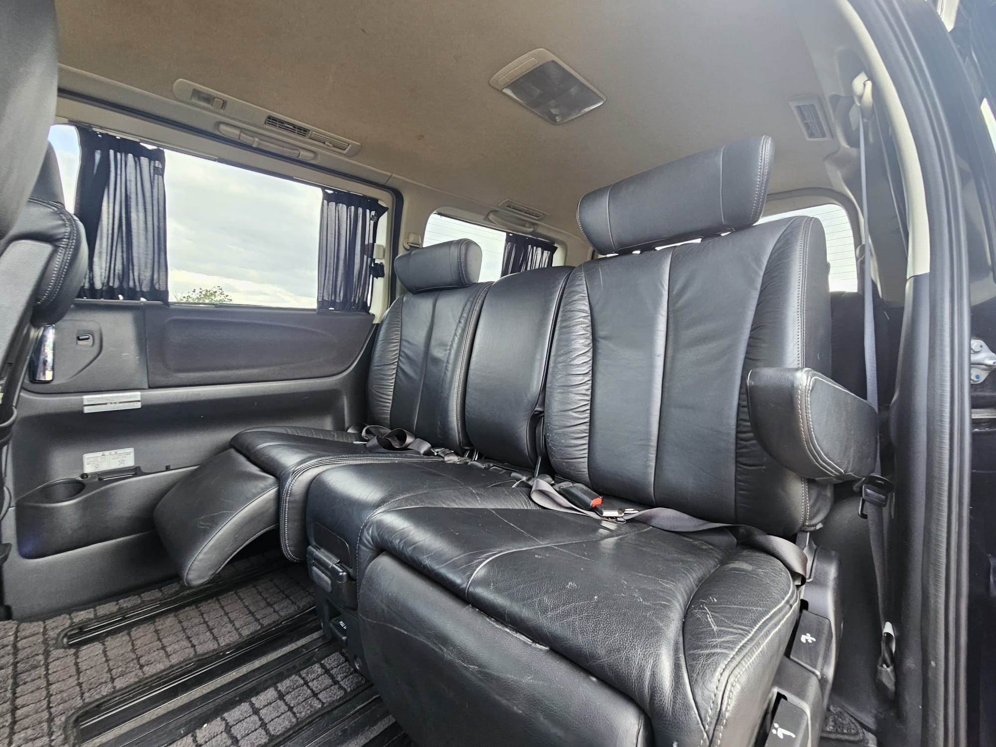 NISSAN ELGRAND Highway Star 3.5 V6 Auto 8 Seater MPV 50k Miles only Ulez Compliant