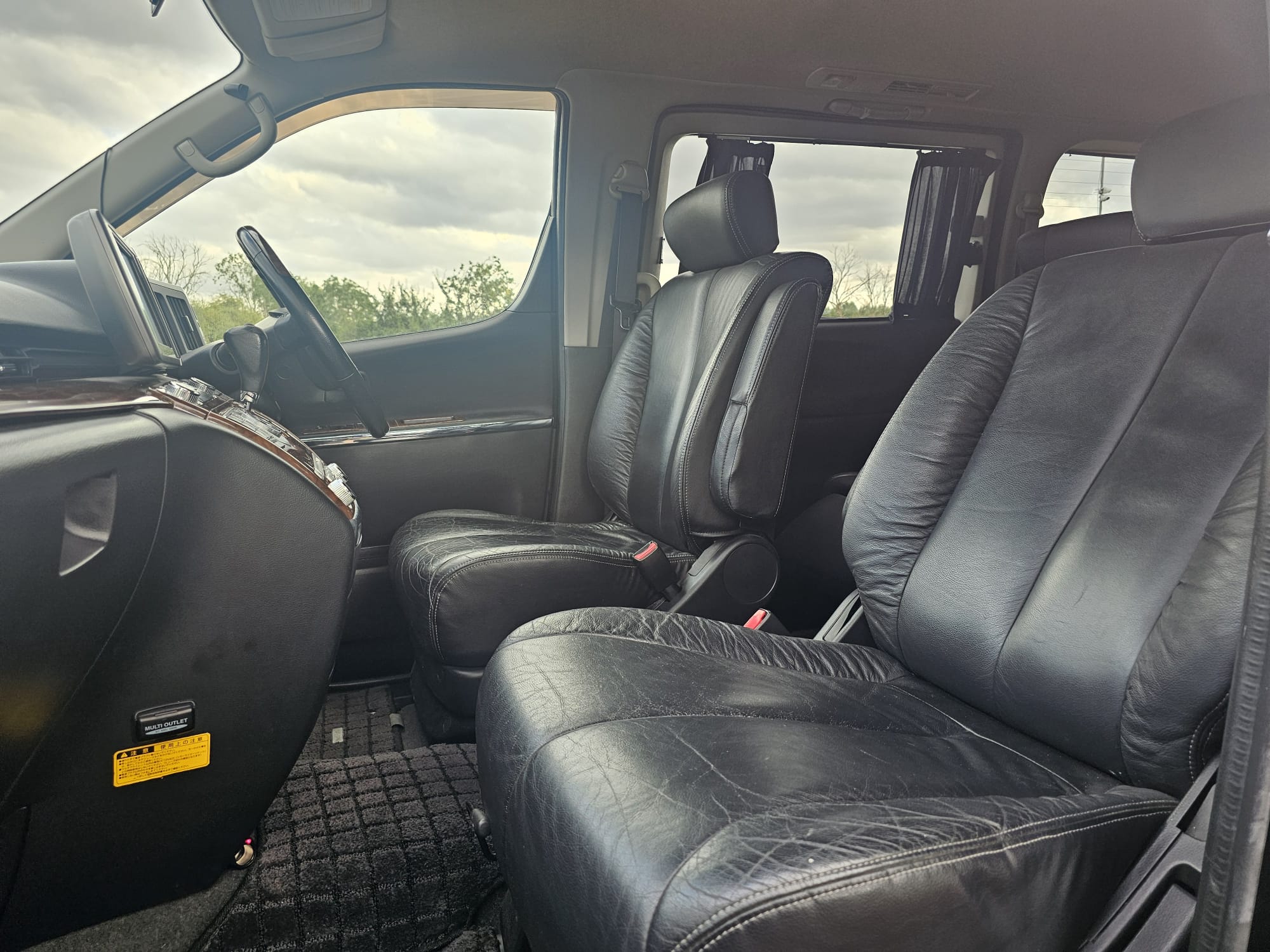 NISSAN ELGRAND Highway Star 3.5 V6 Auto 8 Seater MPV 50k Miles only Ulez Compliant
