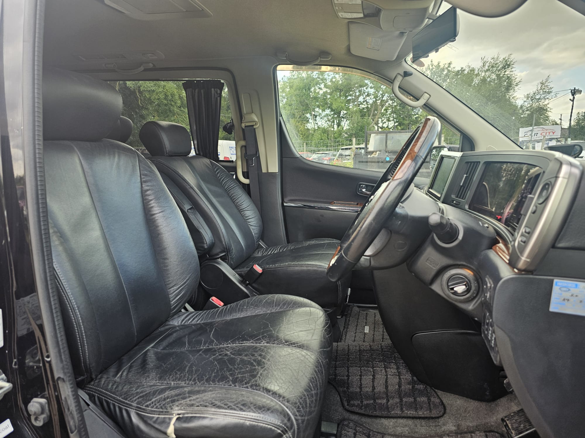 NISSAN ELGRAND Highway Star 3.5 V6 Auto 8 Seater MPV 50k Miles only Ulez Compliant