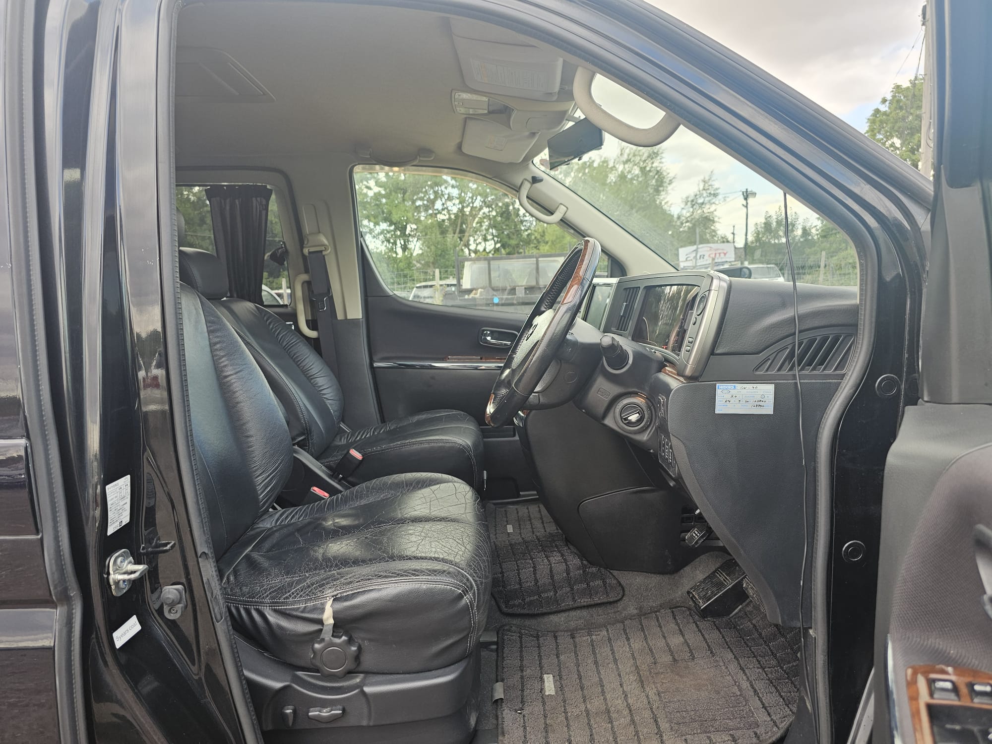 NISSAN ELGRAND Highway Star 3.5 V6 Auto 8 Seater MPV 50k Miles only Ulez Compliant